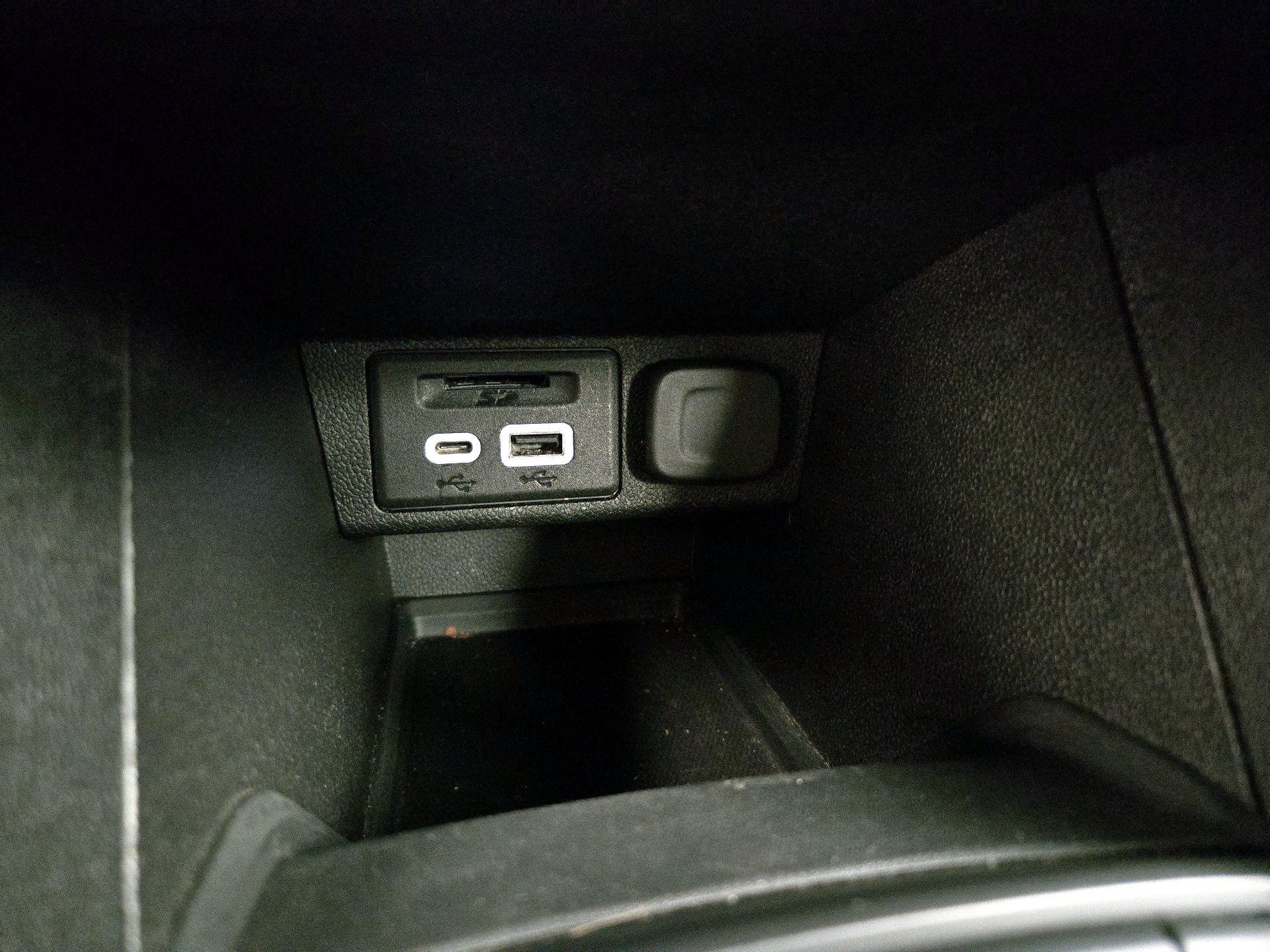 Thumbnail: 2023 Chevrolet Bolt EV - 18