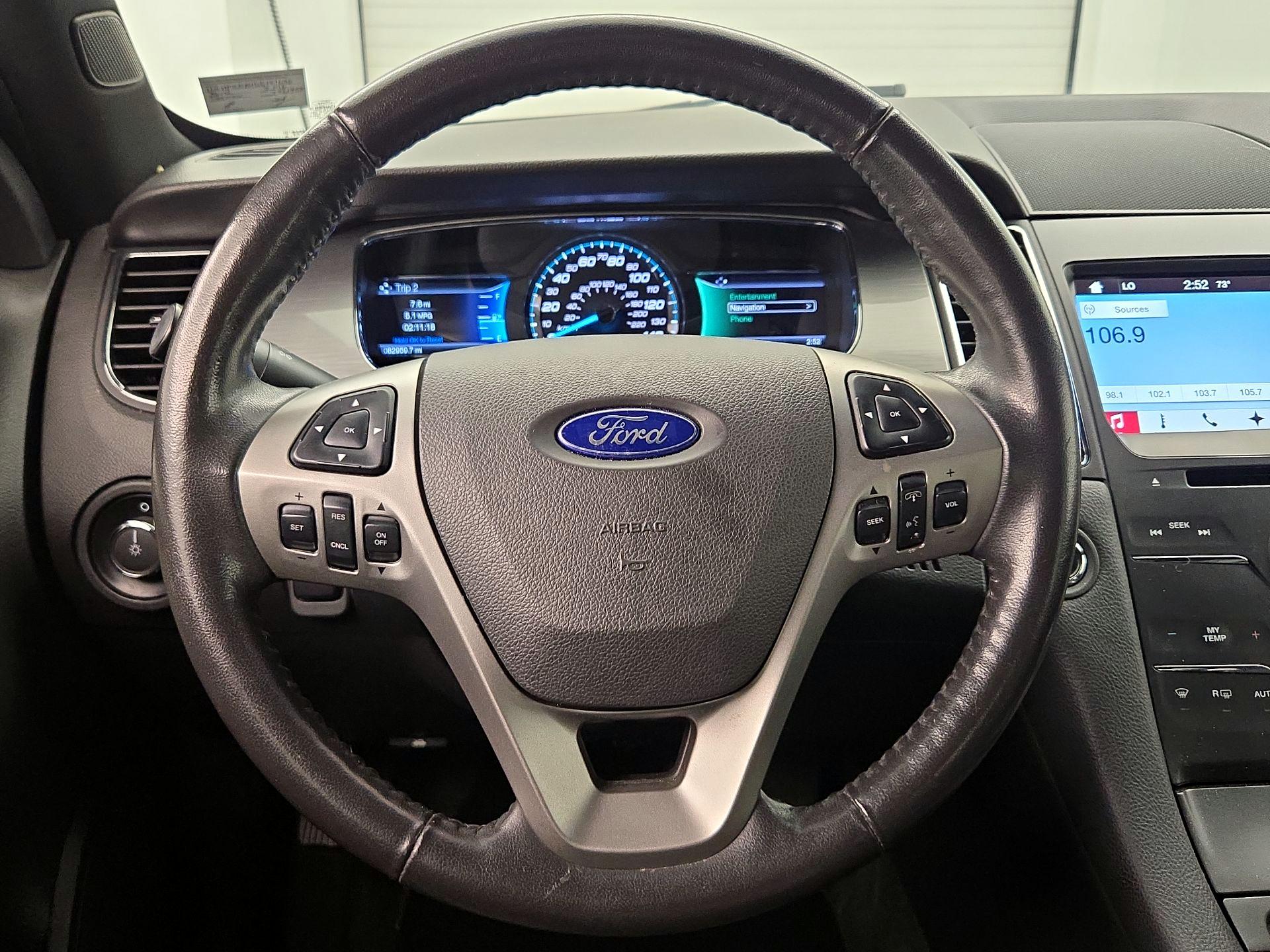 Thumbnail: 2016 Ford Taurus - 10