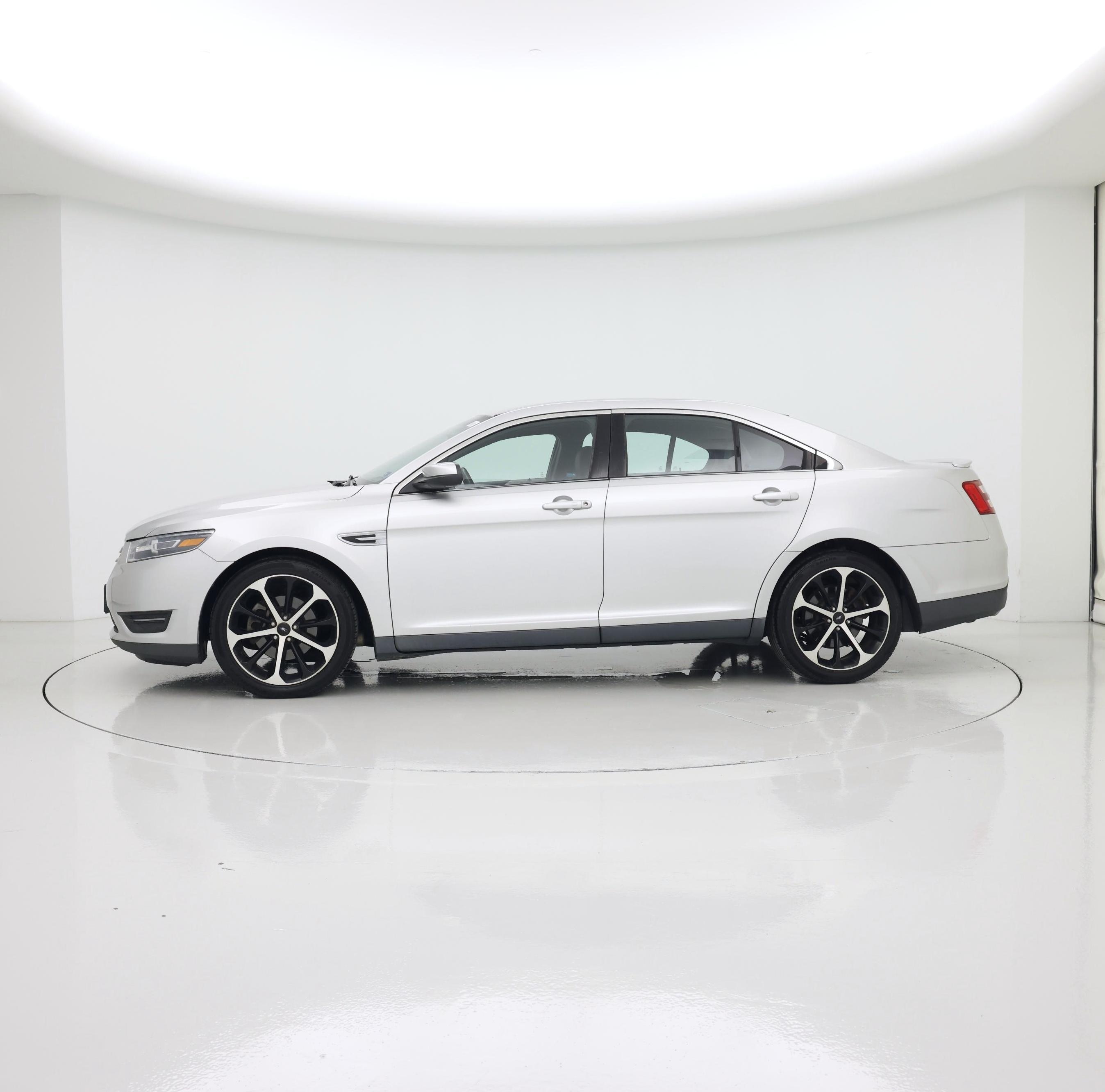 Thumbnail: 2016 Ford Taurus - 3