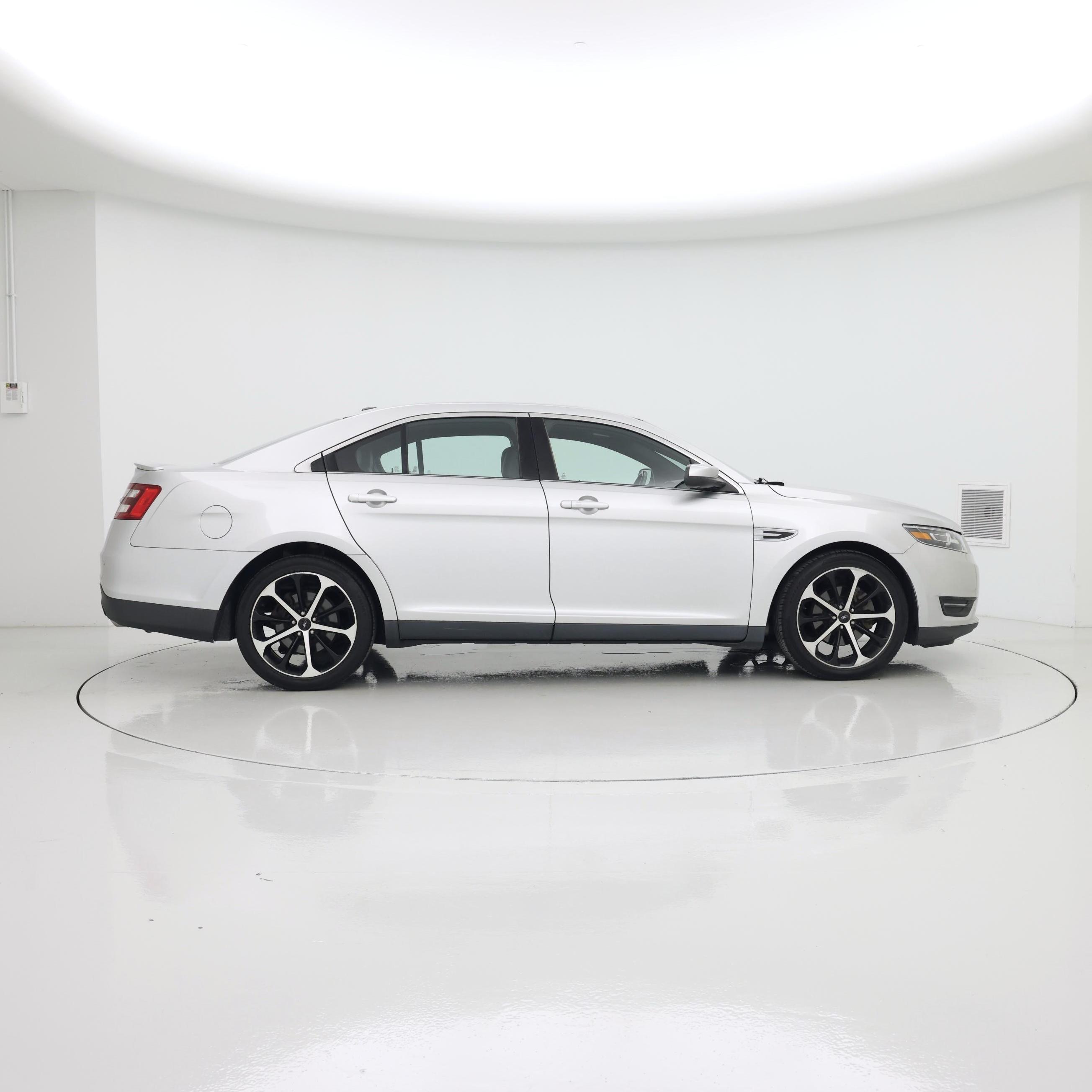 Thumbnail: 2016 Ford Taurus - 7