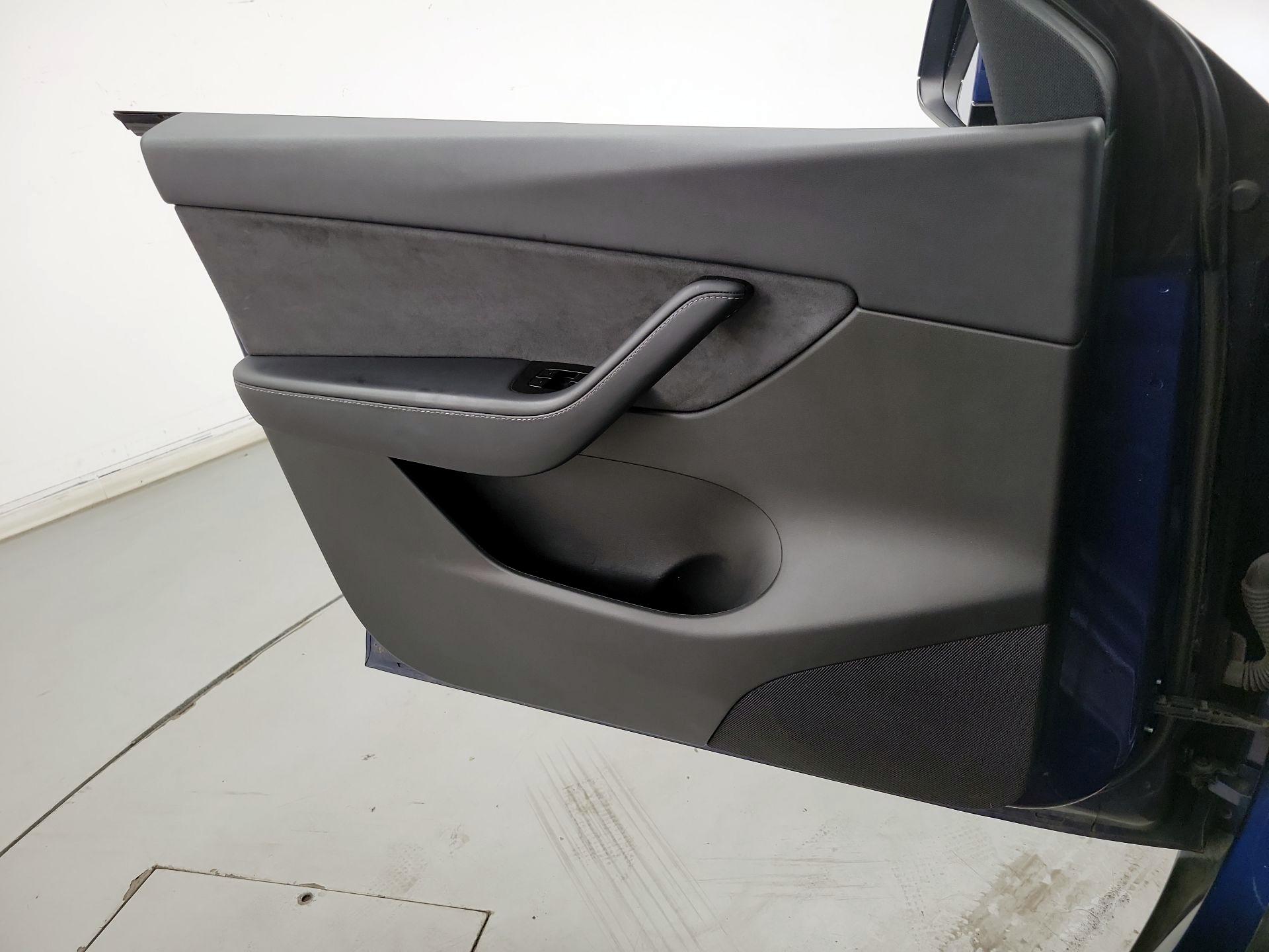 Thumbnail: 2021 Tesla Model Y - 10