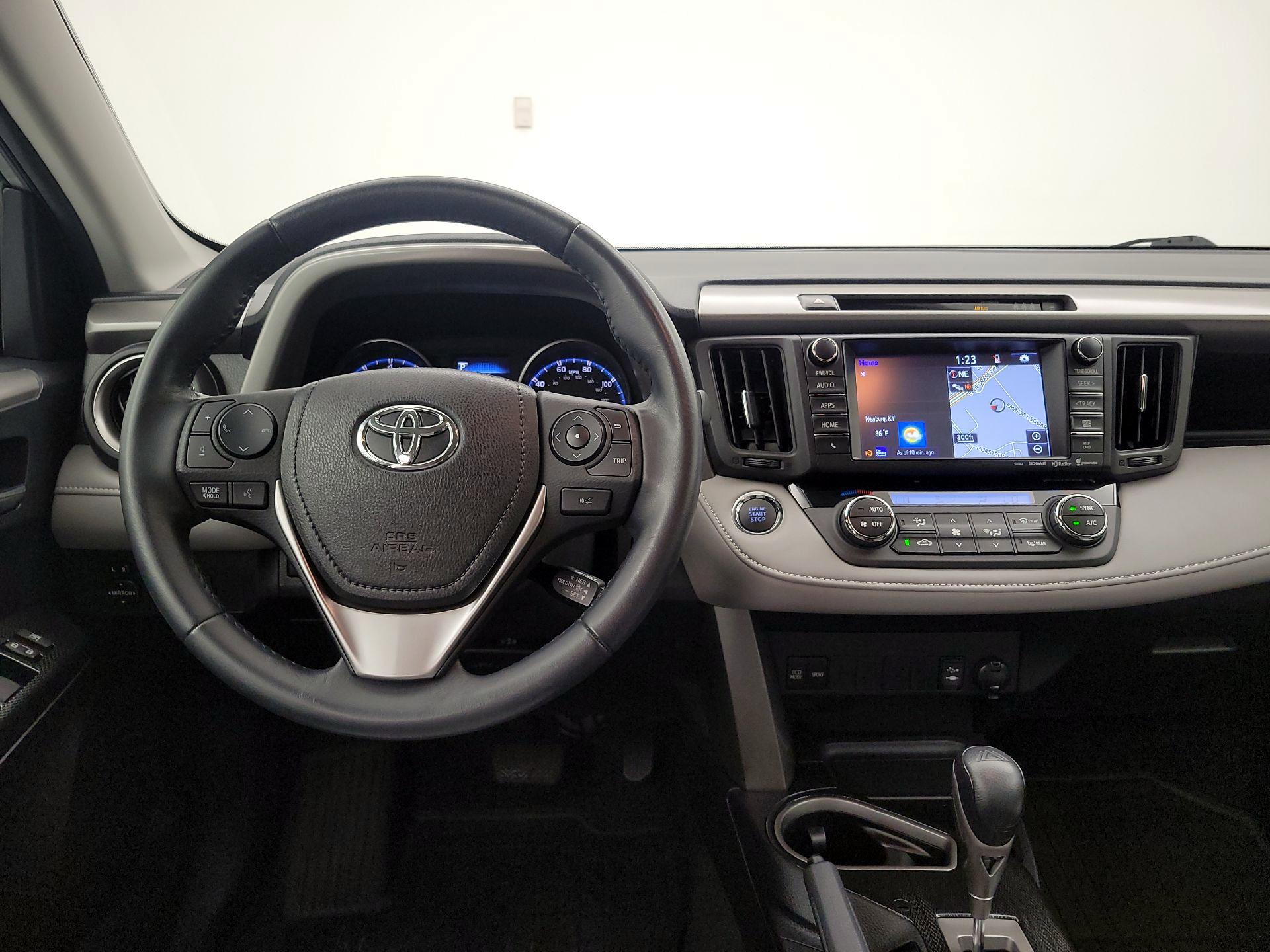 Thumbnail: 2018 Toyota RAV4 - 9