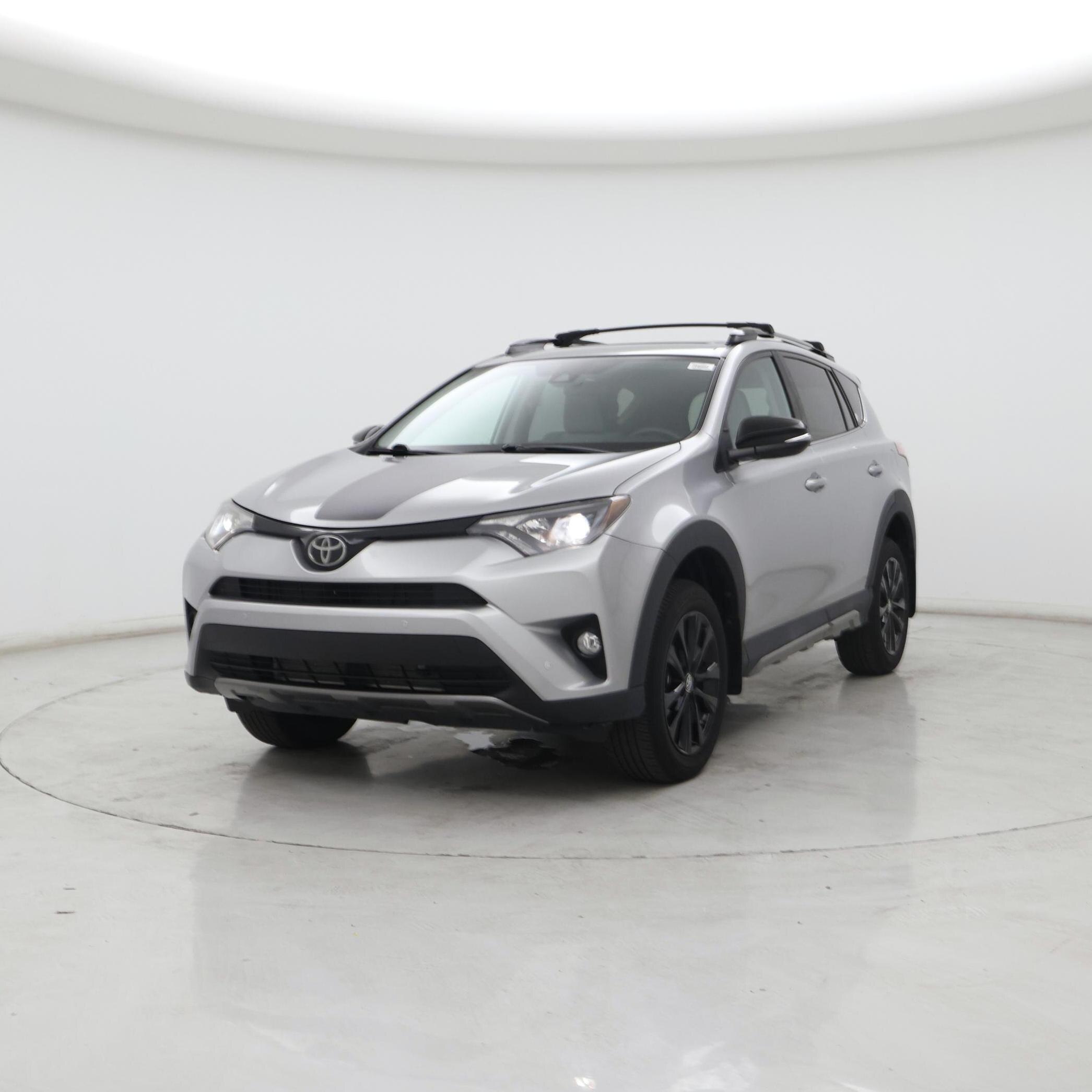Thumbnail: 2018 Toyota RAV4 - 4