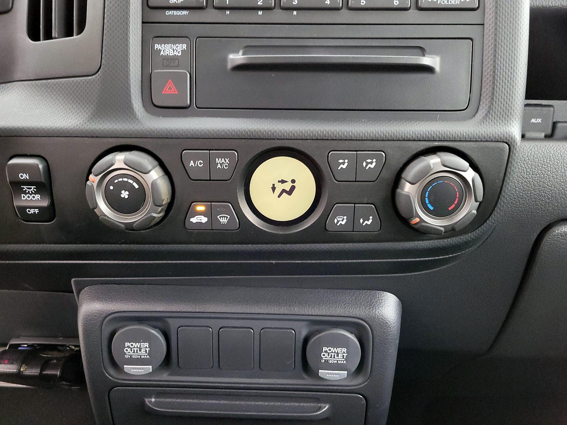 Thumbnail: 2014 Honda Ridgeline - 15