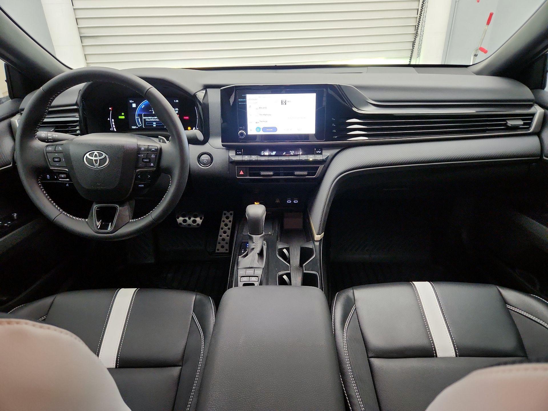 Thumbnail: 2025 Toyota Camry - 9