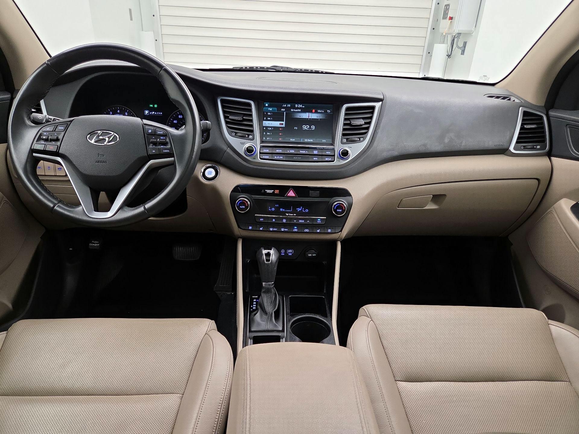 Thumbnail: 2016 Hyundai Tucson - 9