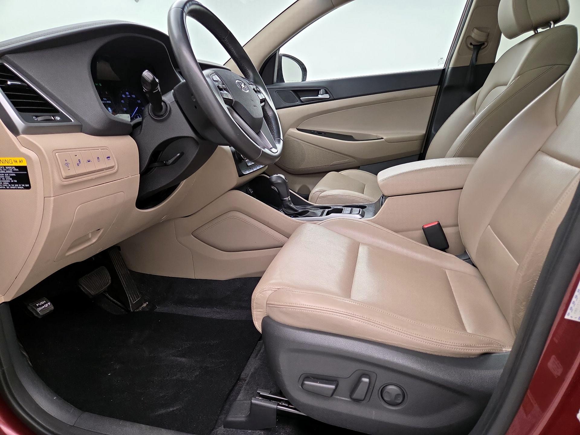 Thumbnail: 2016 Hyundai Tucson - 11