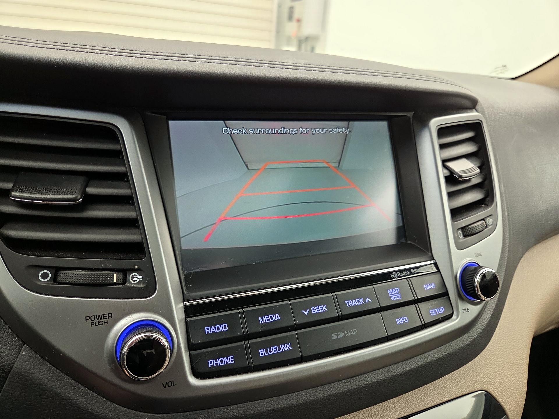 Thumbnail: 2016 Hyundai Tucson - 15