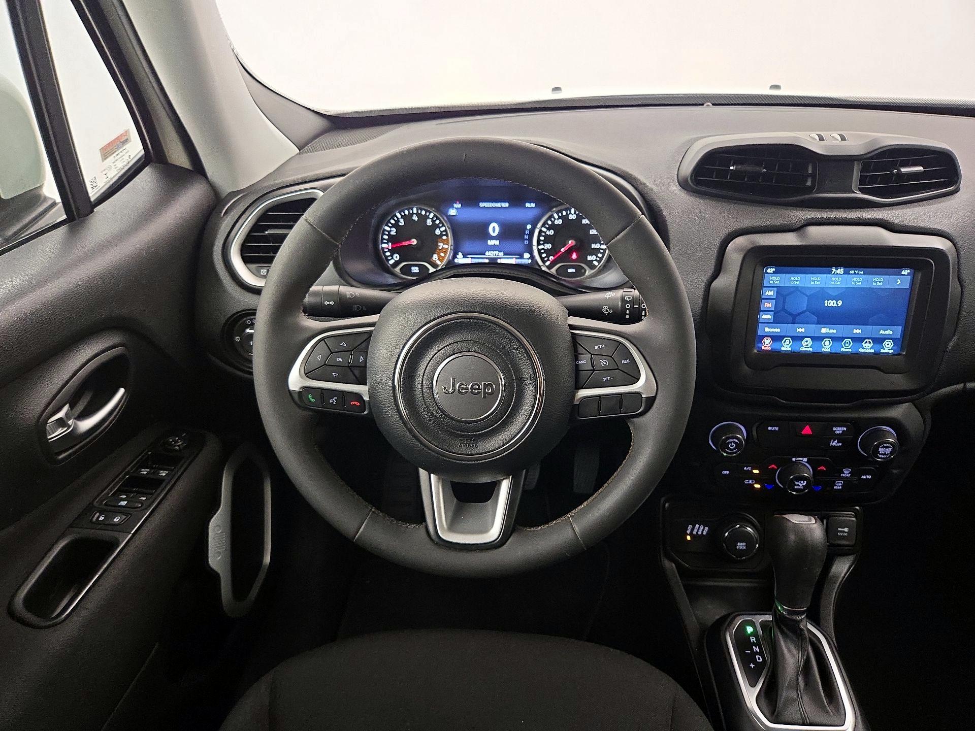 Thumbnail: 2021 Jeep Renegade - 10