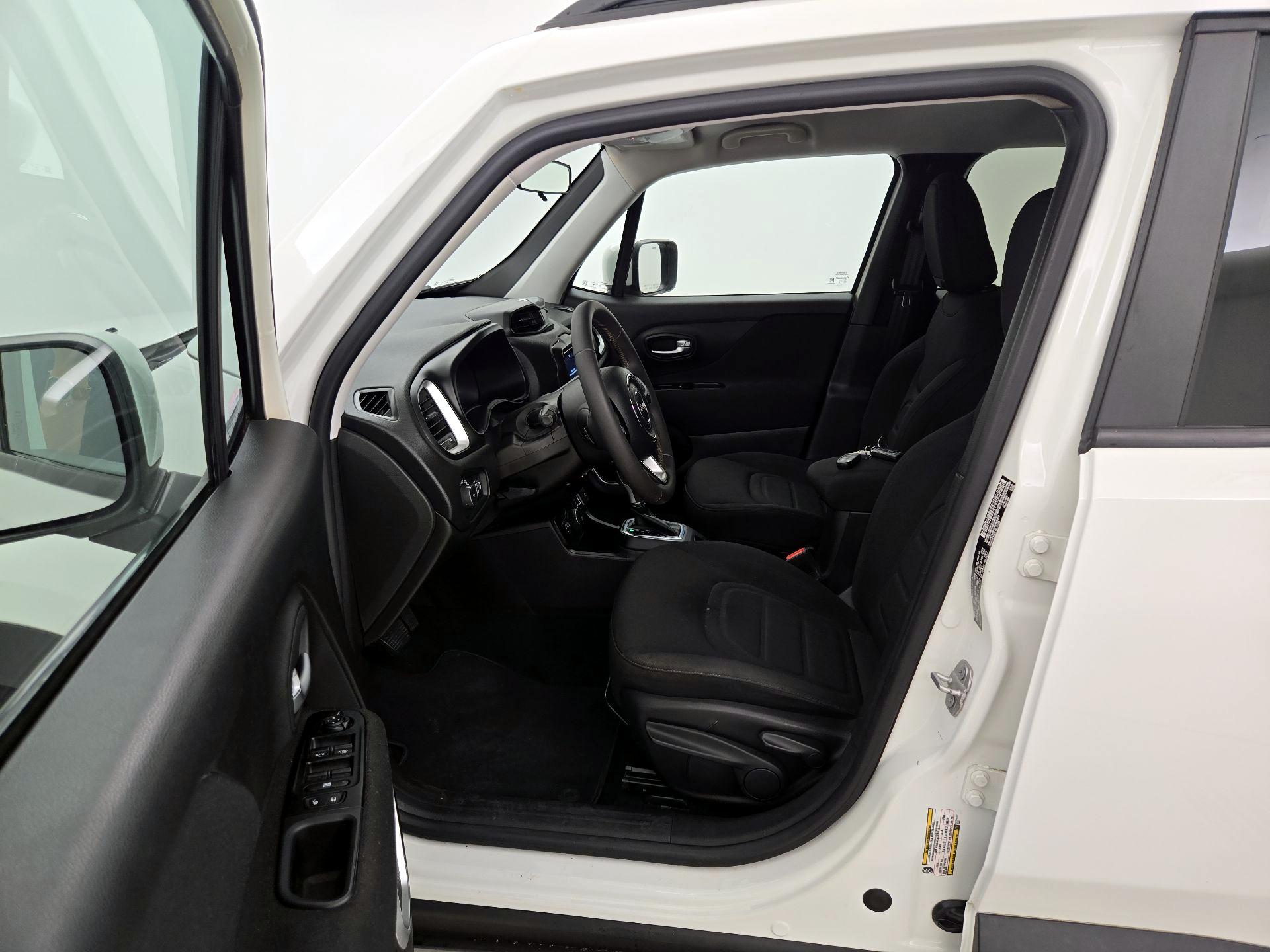 Thumbnail: 2021 Jeep Renegade - 11