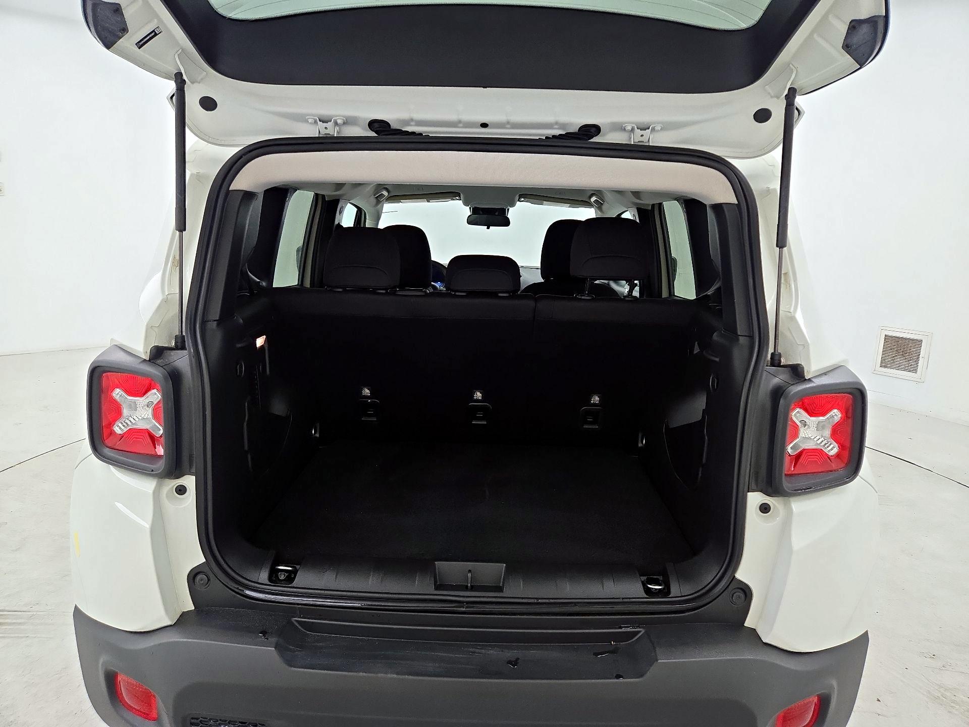 Thumbnail: 2021 Jeep Renegade - 20