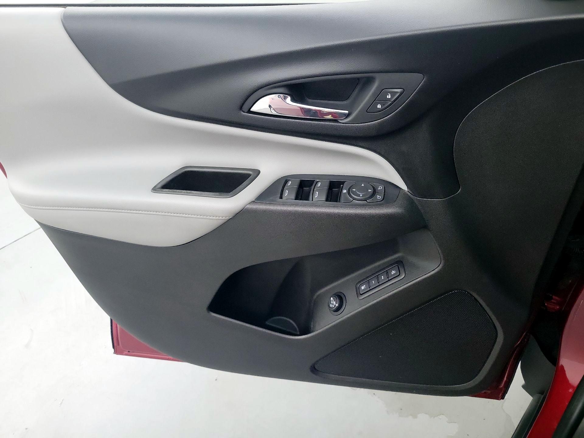 Thumbnail: 2019 Chevrolet Equinox - 12