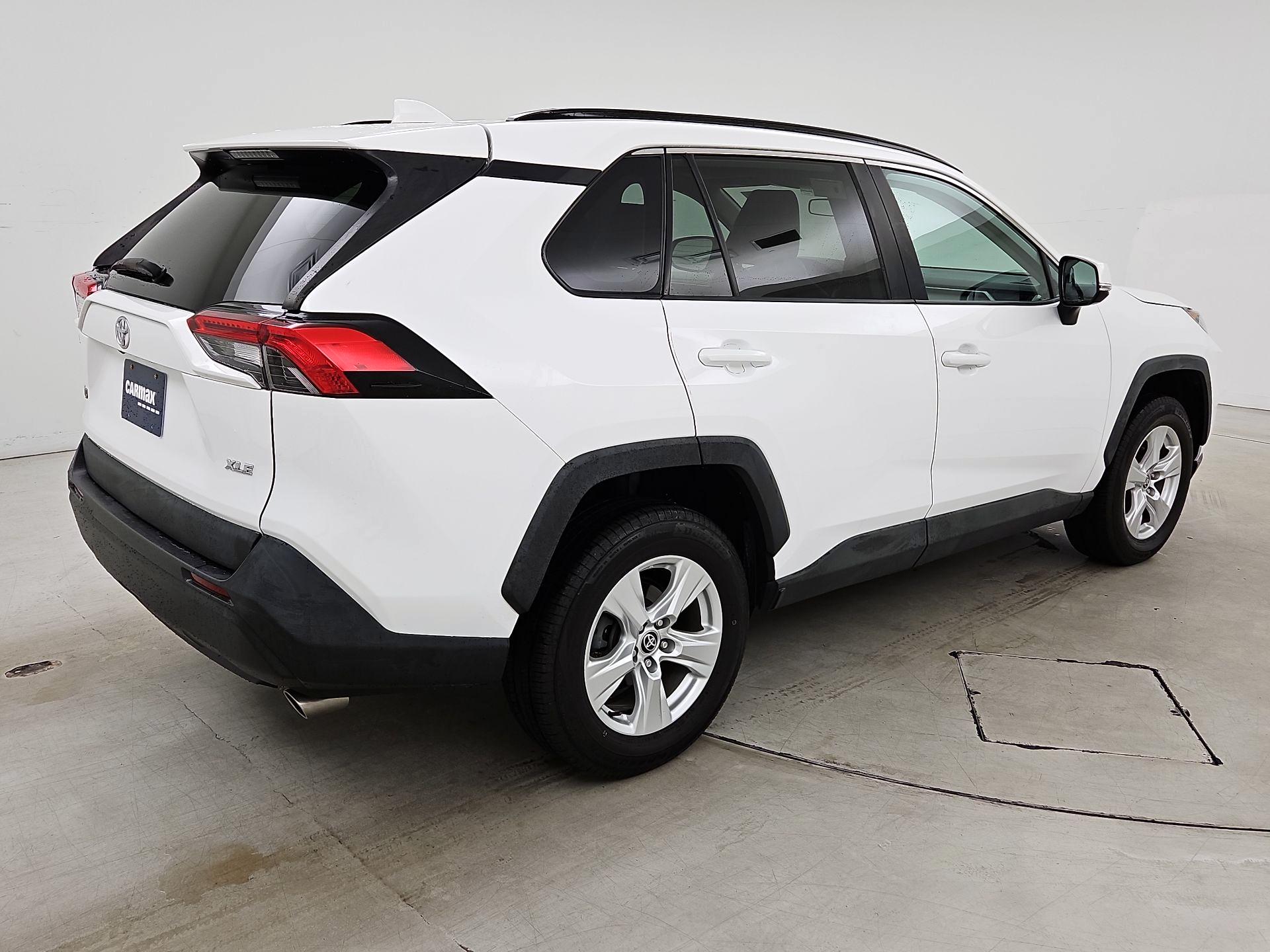 Thumbnail: 2021 Toyota RAV4 - 5
