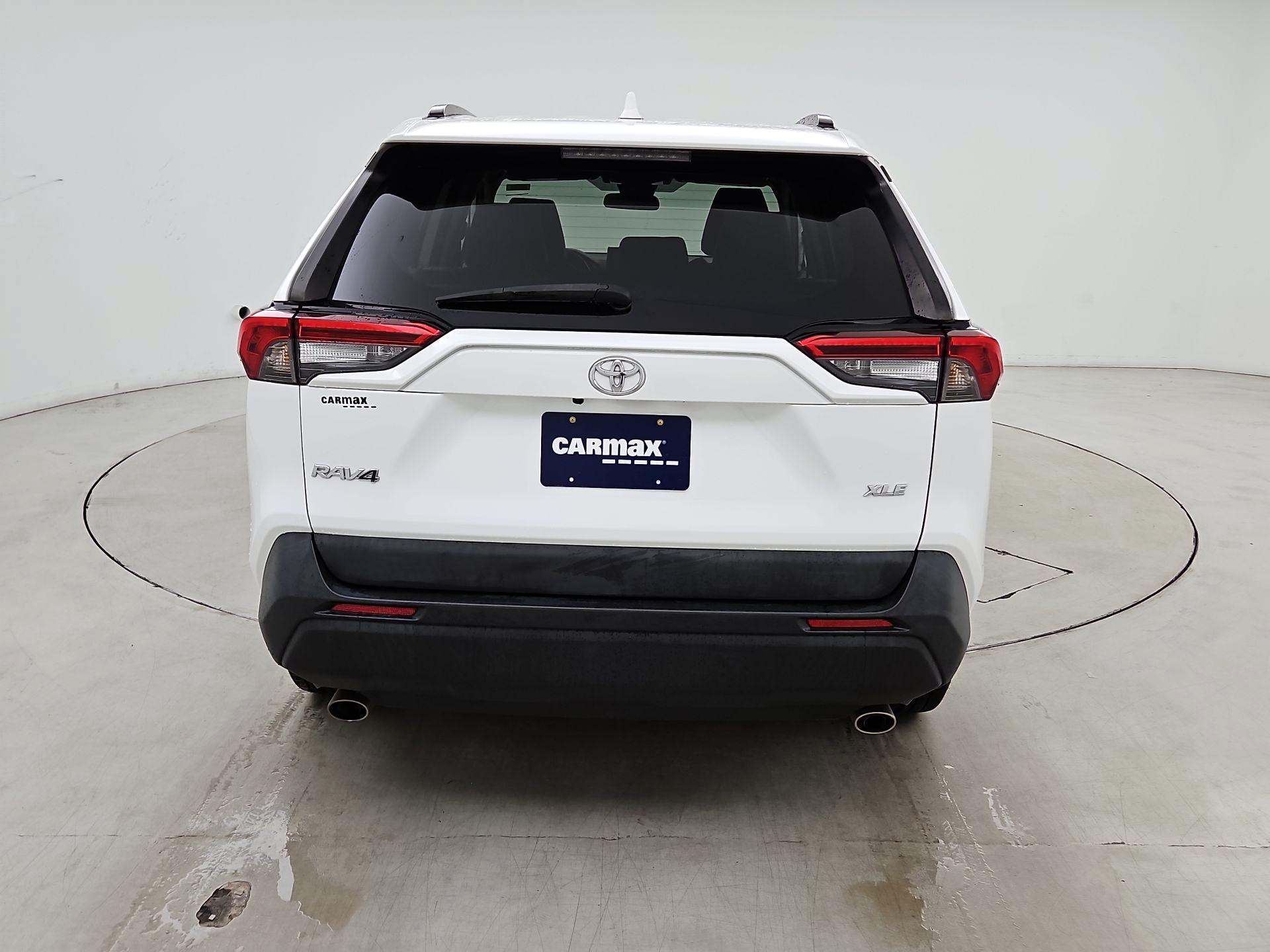 Thumbnail: 2021 Toyota RAV4 - 6