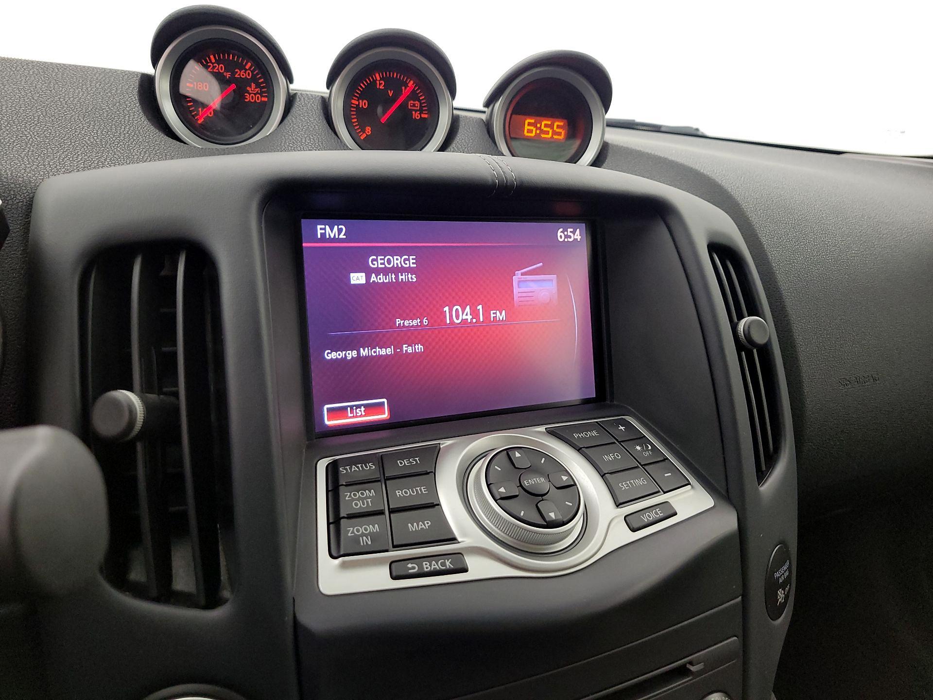 Thumbnail: 2014 Nissan Z - 16