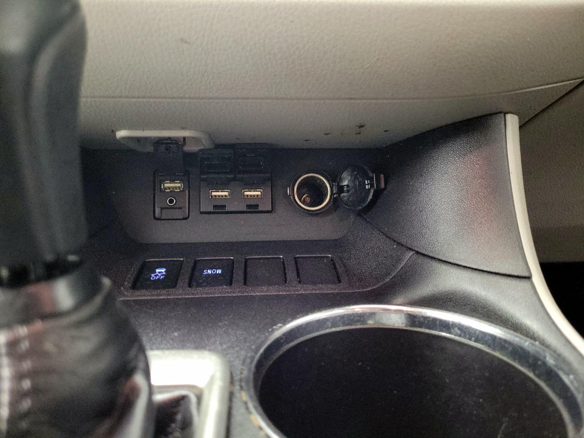 Thumbnail: 2019 Toyota Highlander - 18