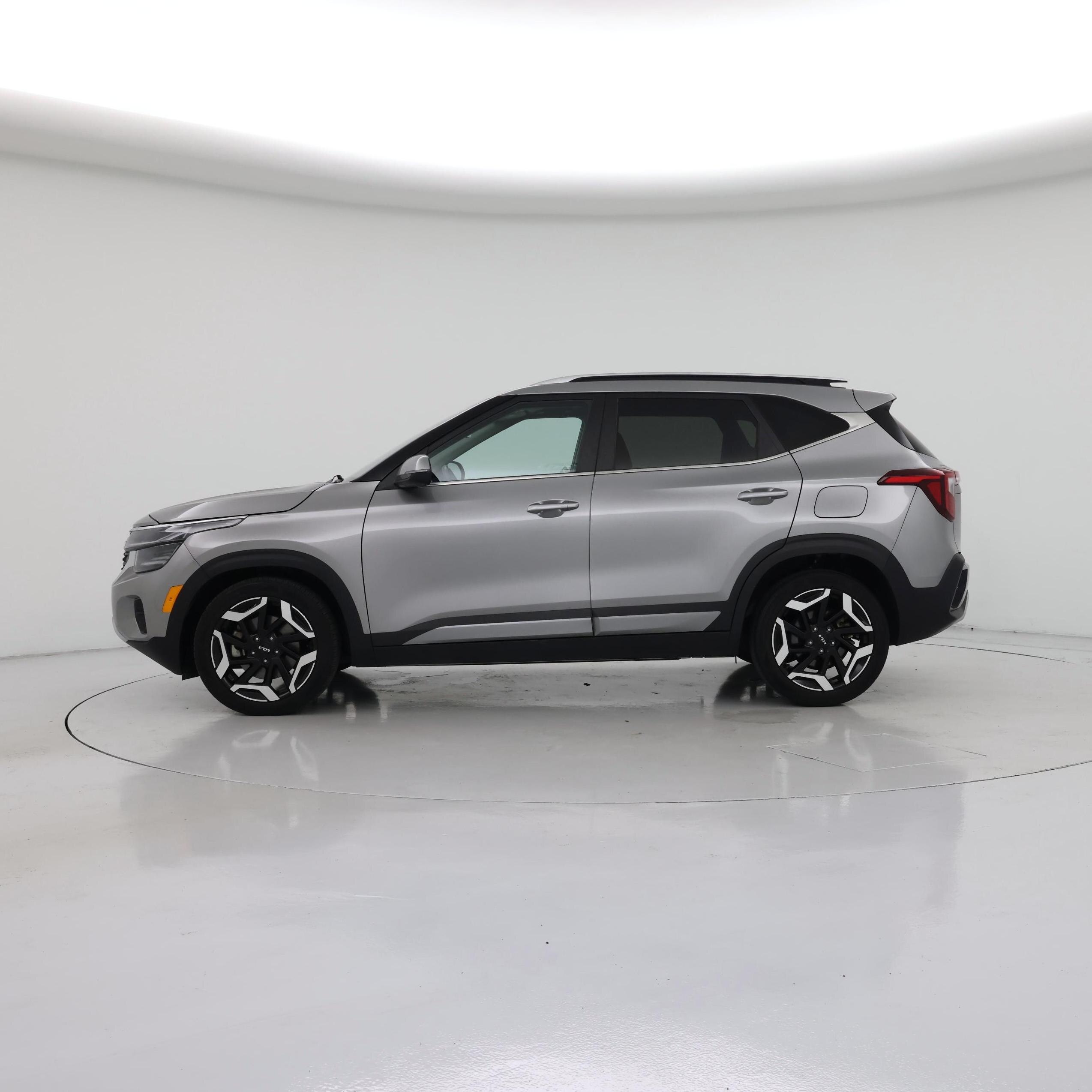 Thumbnail: 2024 Kia Seltos - 3
