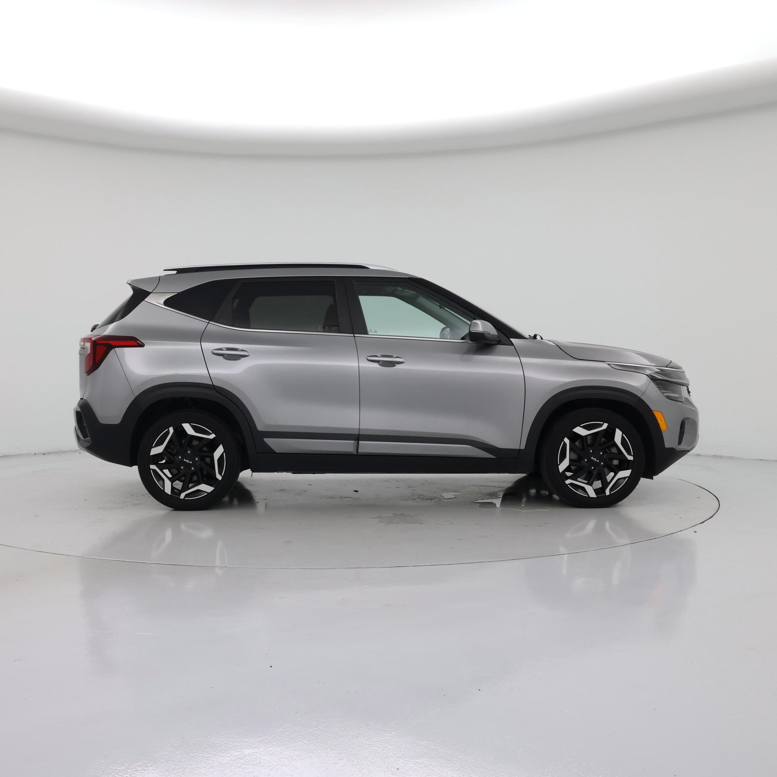 Thumbnail: 2024 Kia Seltos - 7
