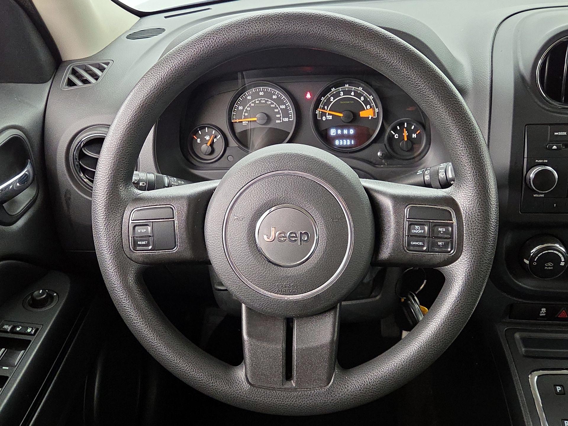 Thumbnail: 2015 Jeep Patriot - 10