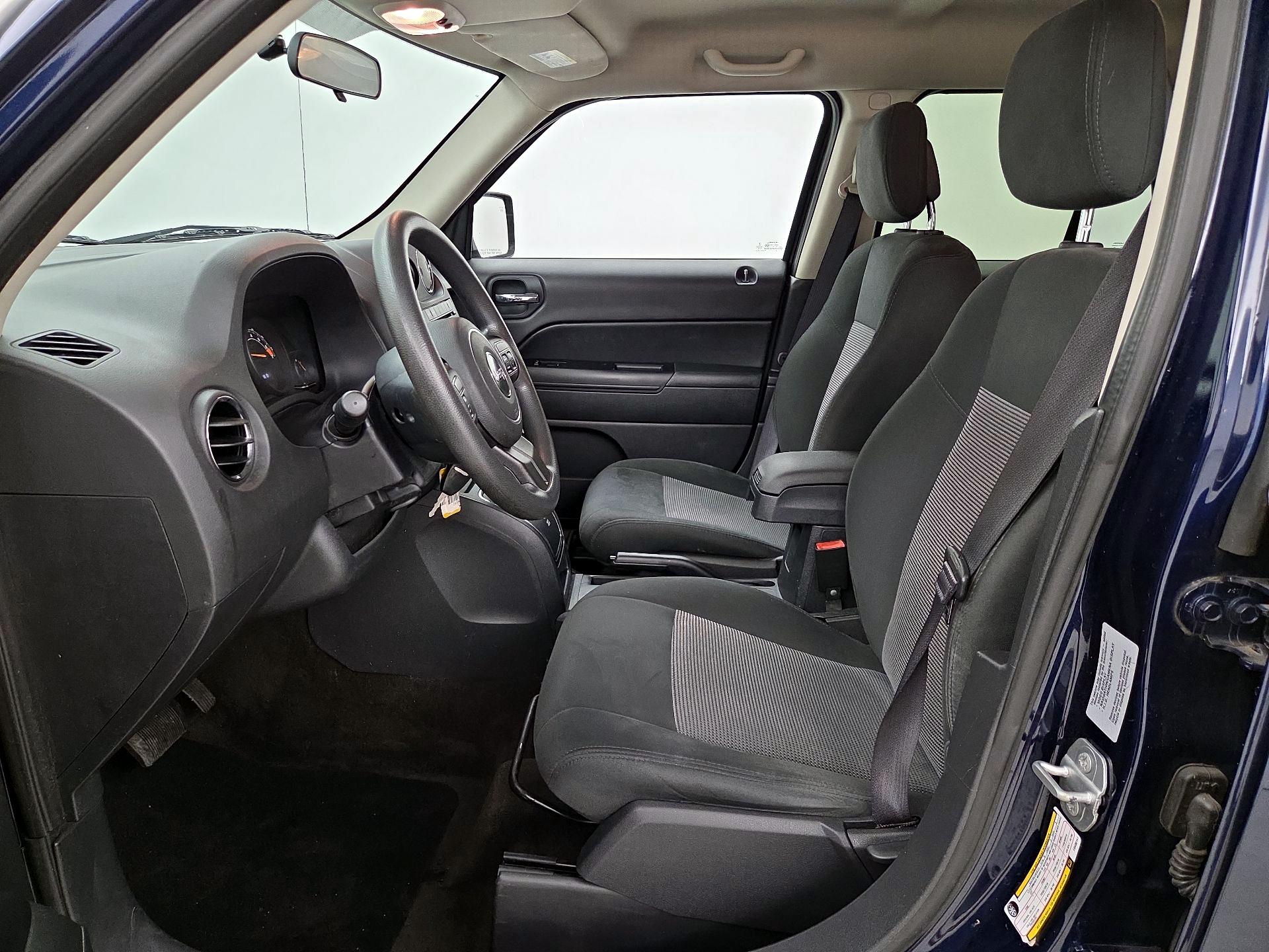 Thumbnail: 2015 Jeep Patriot - 11