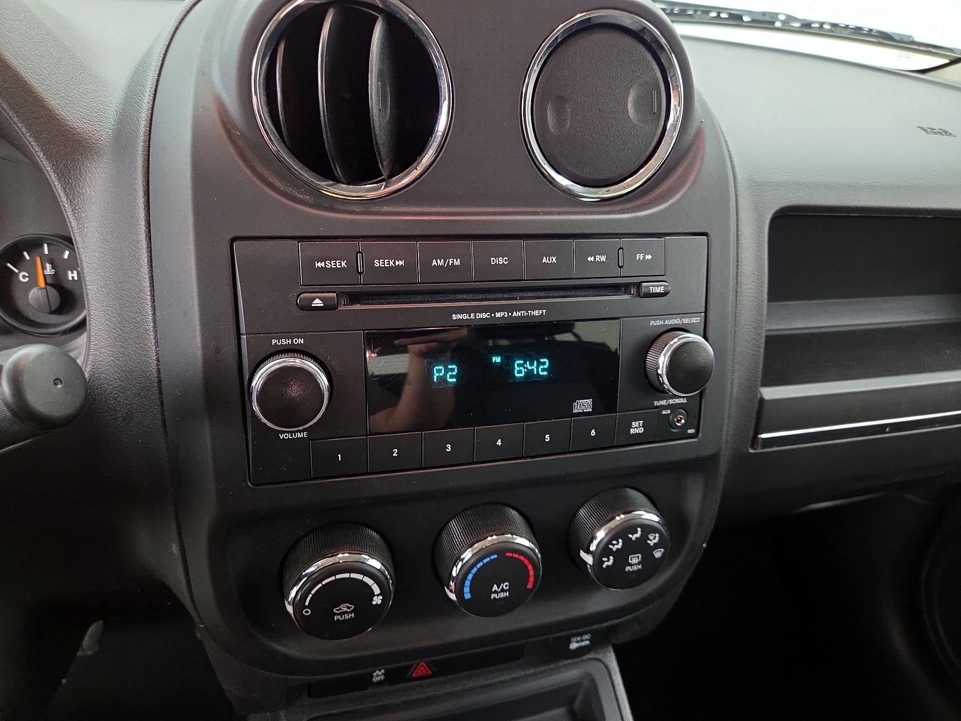 Thumbnail: 2015 Jeep Patriot - 13