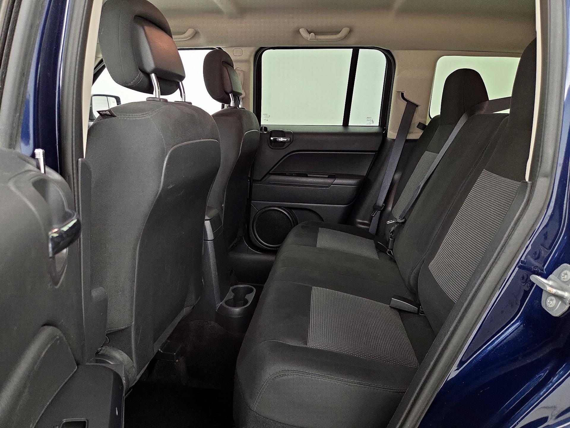 Thumbnail: 2015 Jeep Patriot - 16