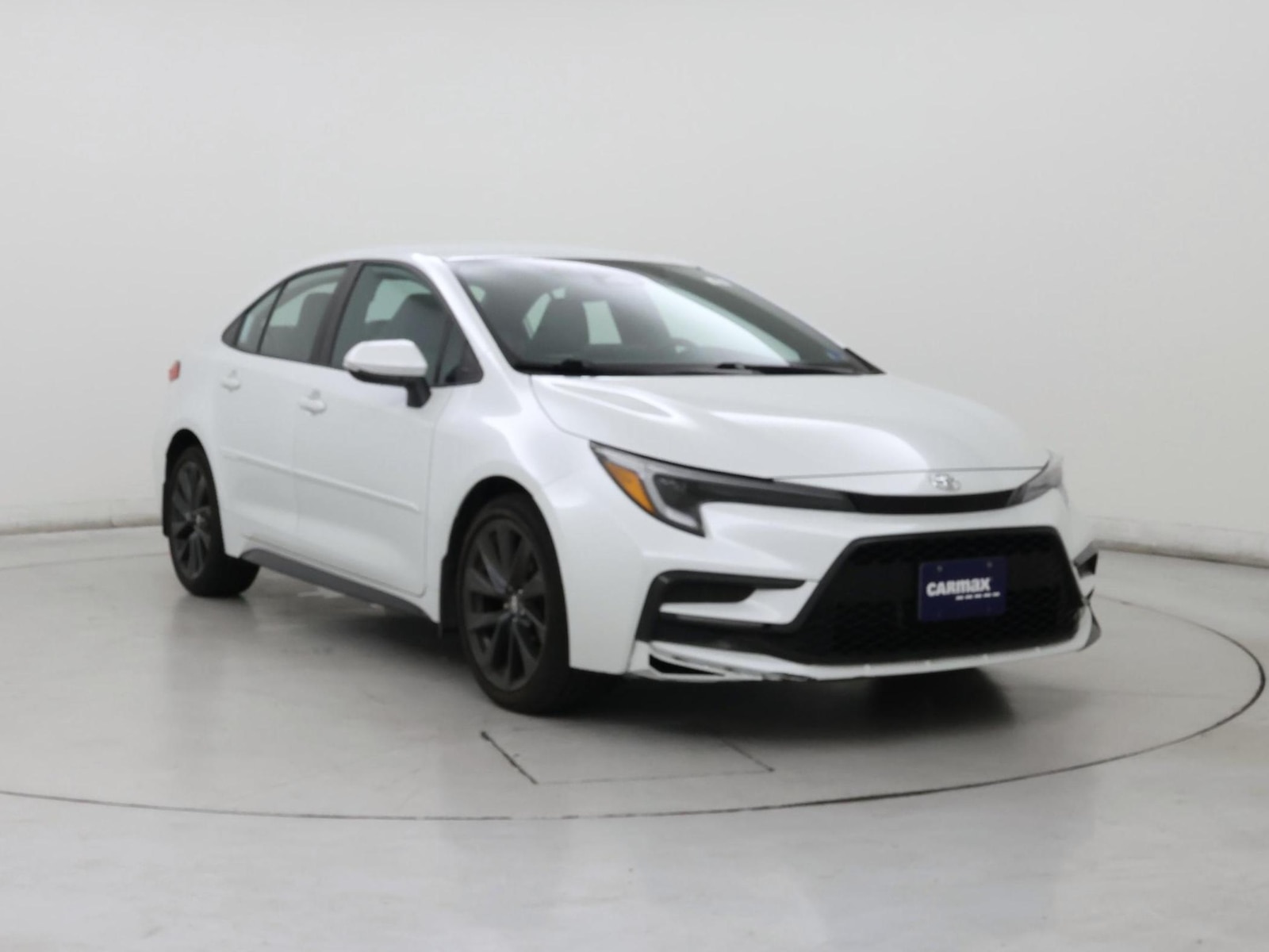 2023 Toyota Corolla SE - Photo 2