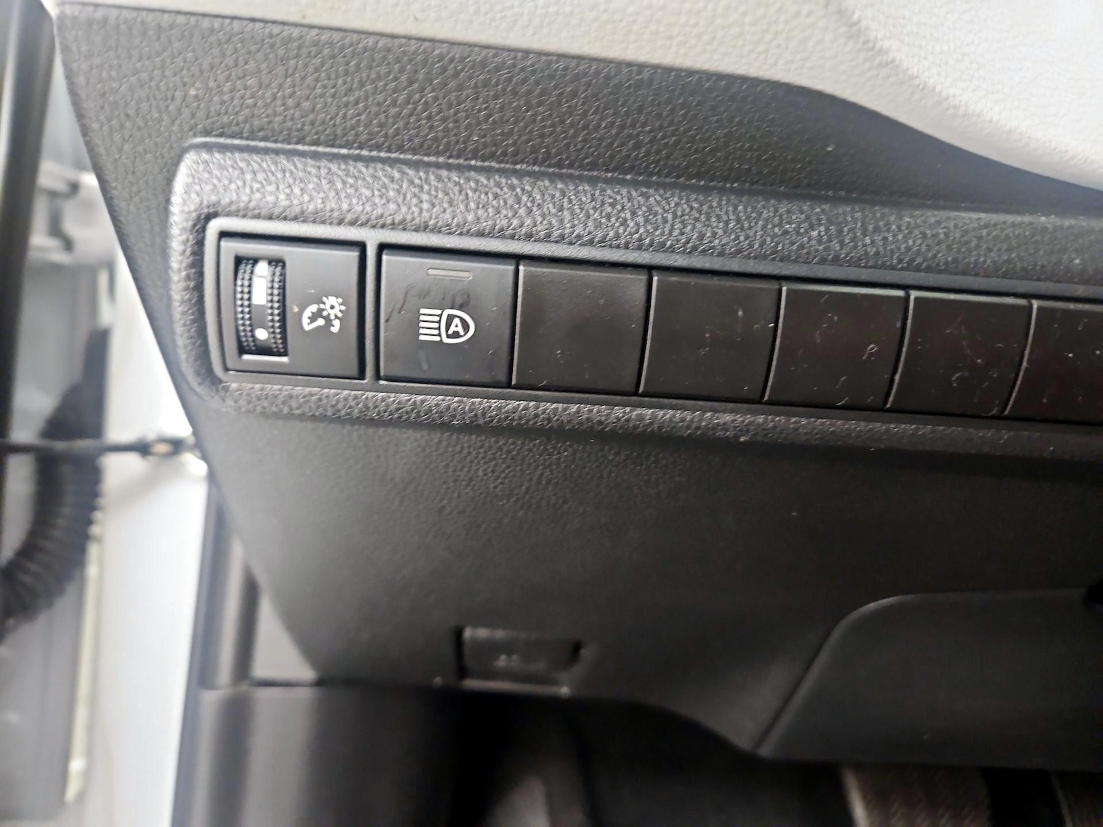 2023 Toyota Corolla SE - Photo 14