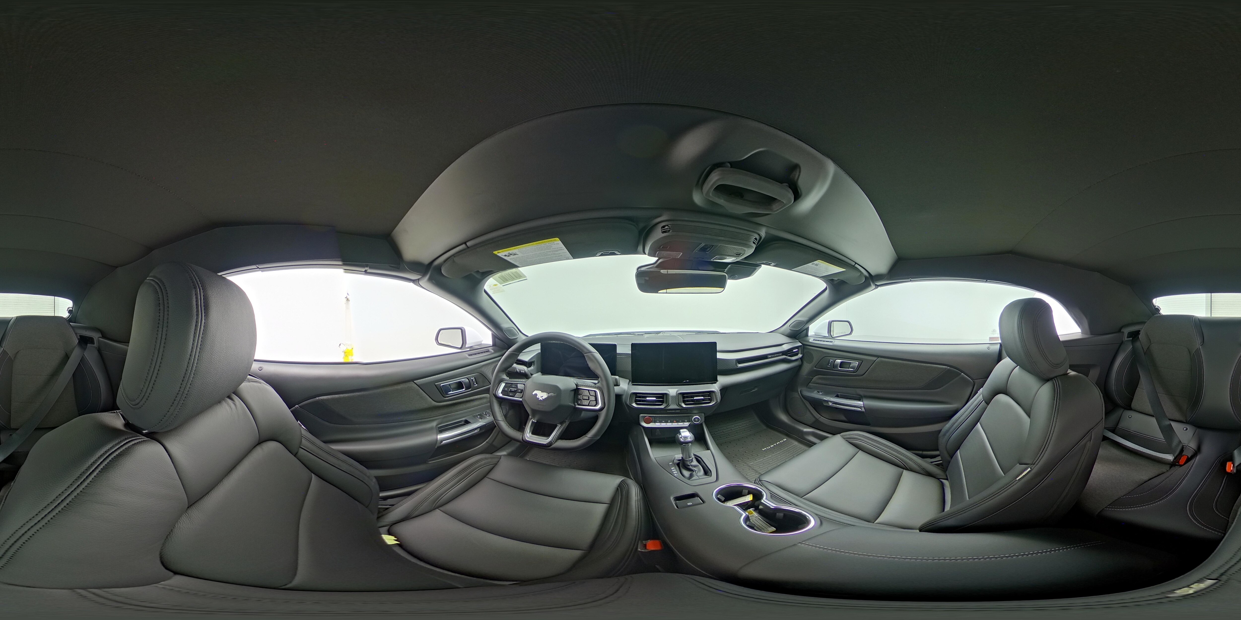 2025 Ford Mustang EcoBoost - Photo 20
