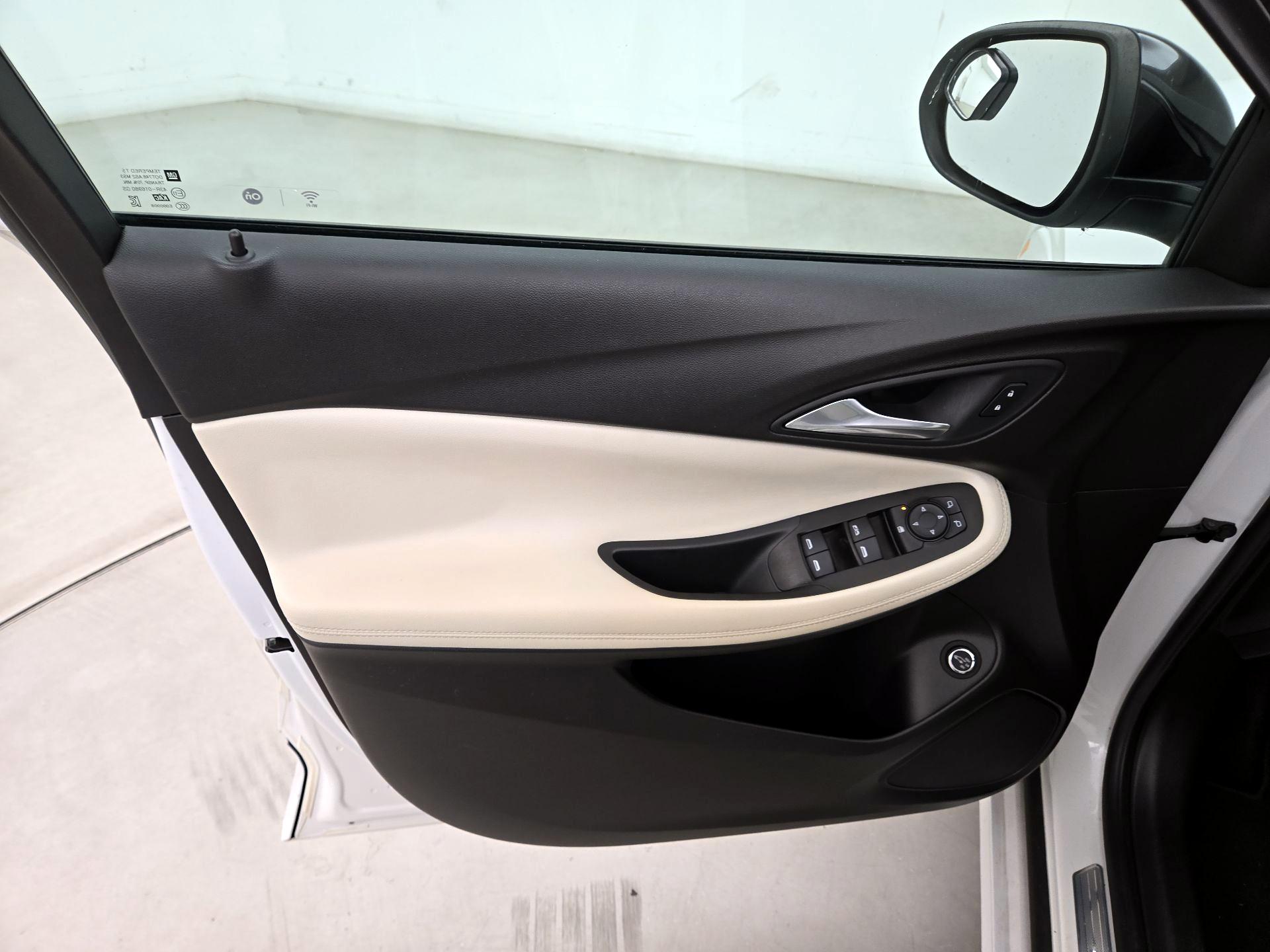 Thumbnail: 2020 Buick Encore GX - 12