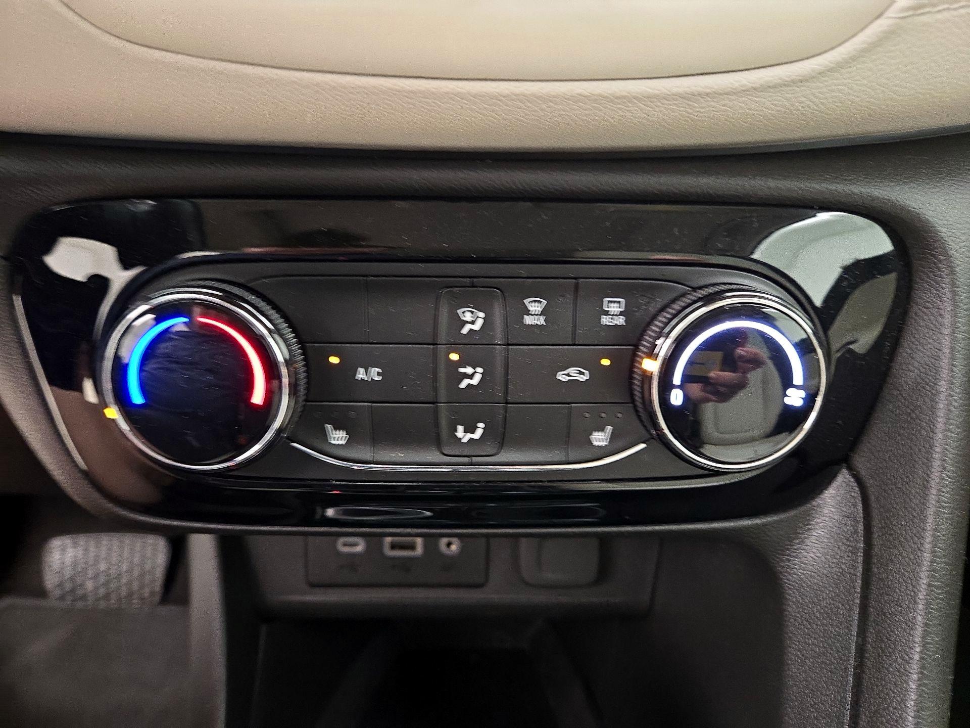 Thumbnail: 2020 Buick Encore GX - 16