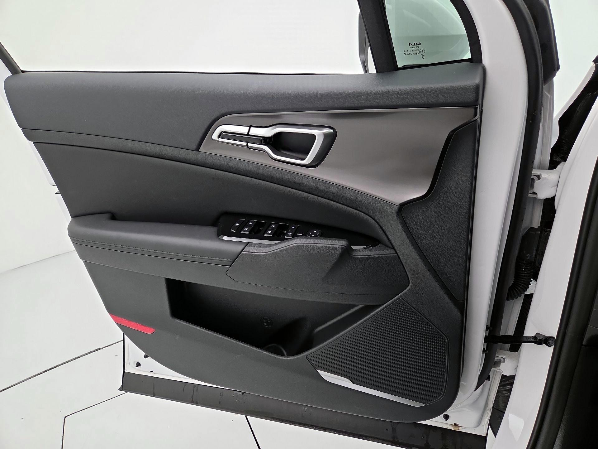 Thumbnail: 2025 Kia Sportage - 12