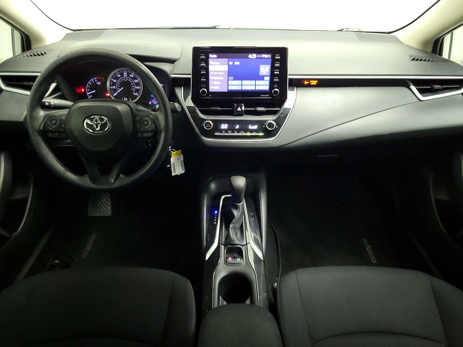 2021 Toyota Corolla LE - Photo 10