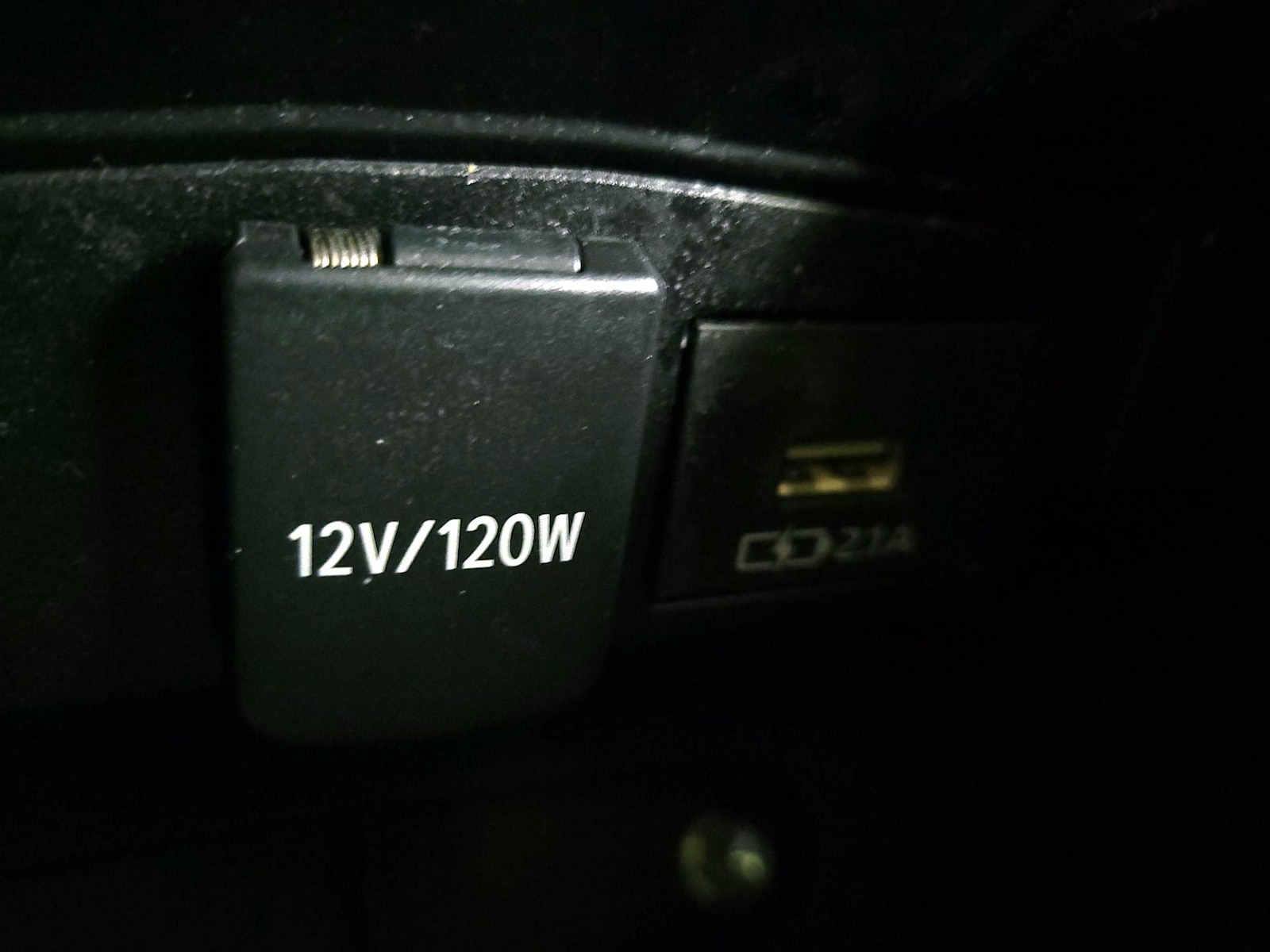 2021 Toyota Corolla LE - Photo 19