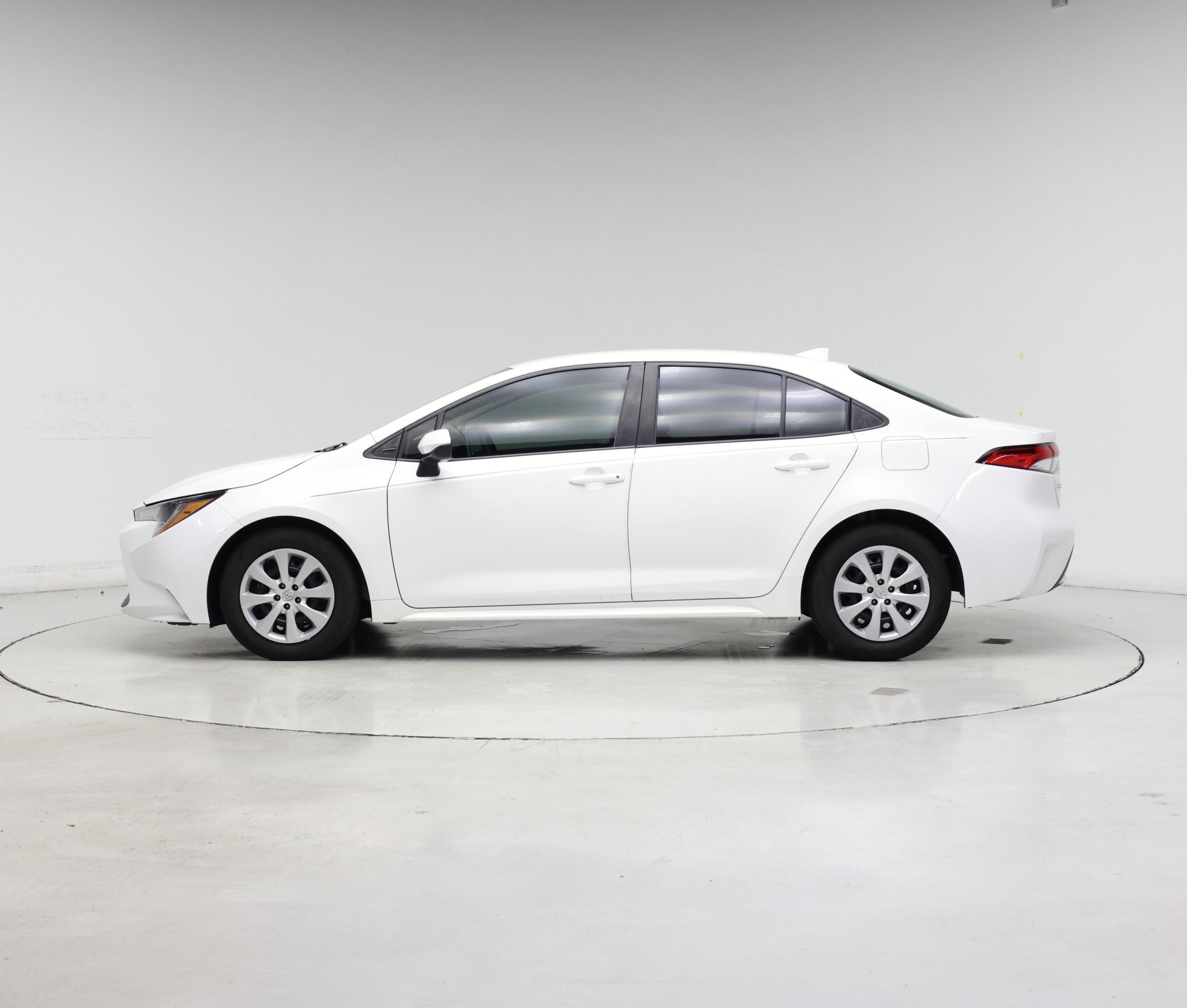 Thumbnail: 2021 Toyota Corolla - 3