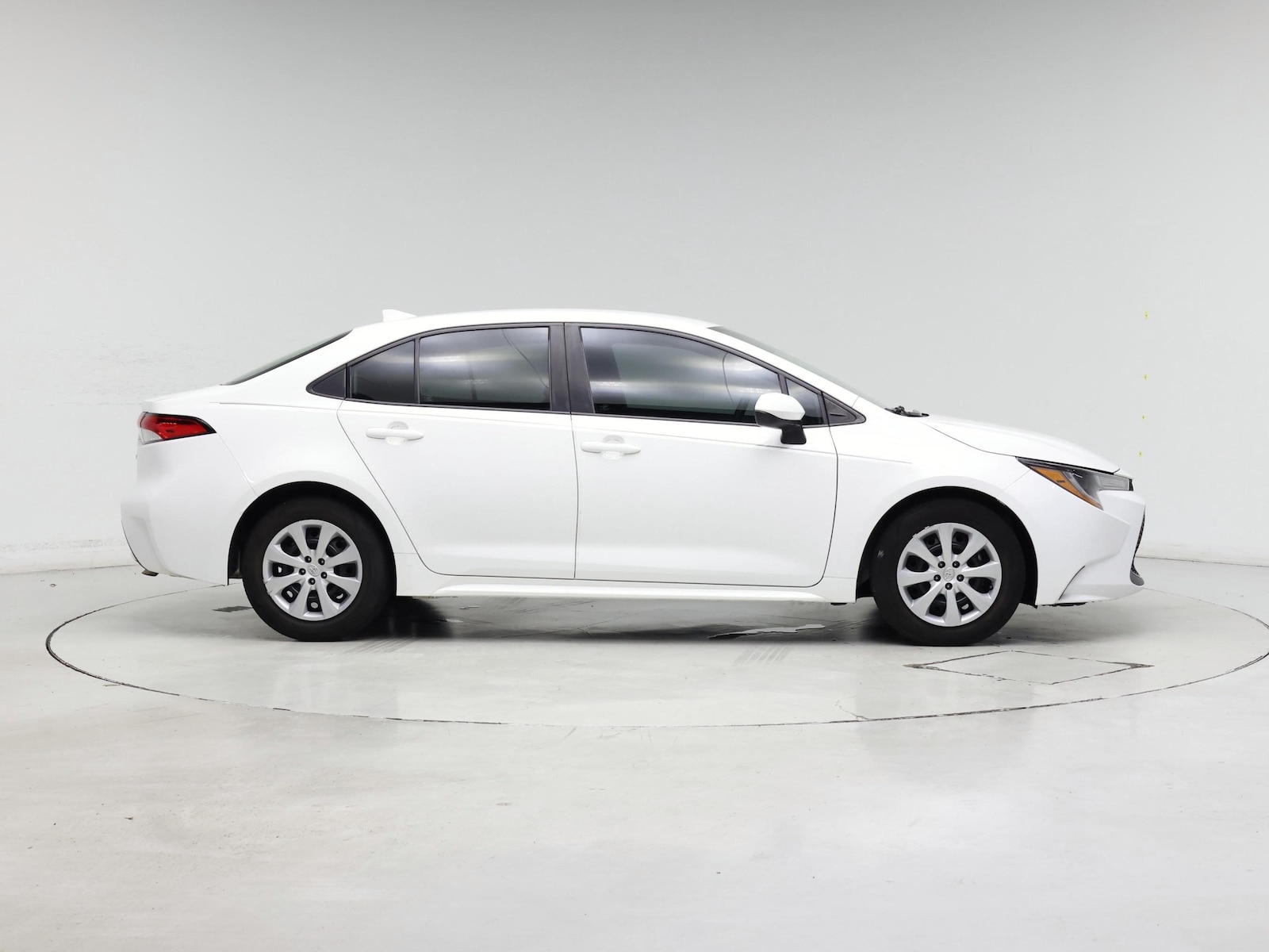 2021 Toyota Corolla LE - Photo 8
