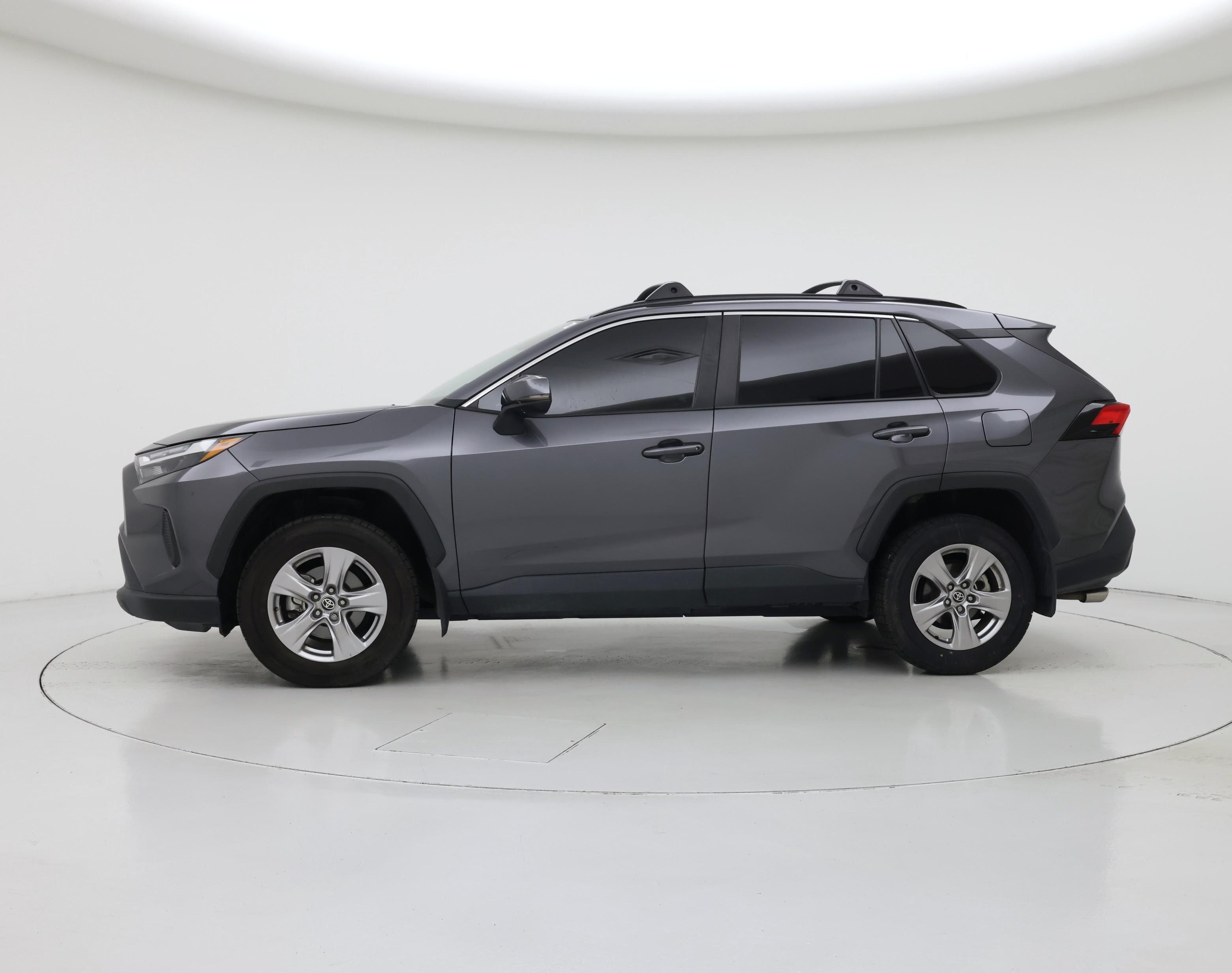 Thumbnail: 2022 Toyota RAV4 - 3