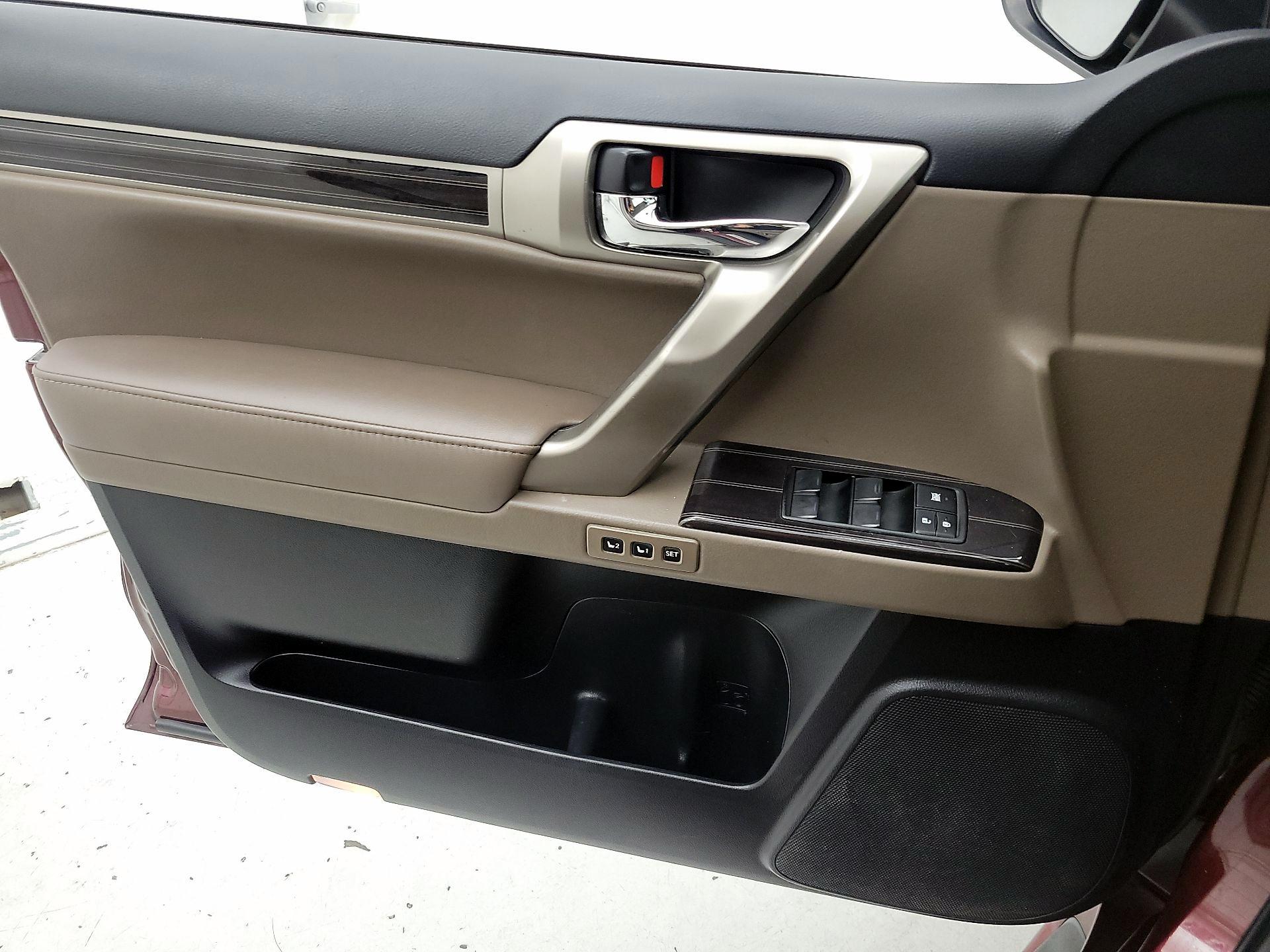 Thumbnail: 2020 Lexus GX - 12