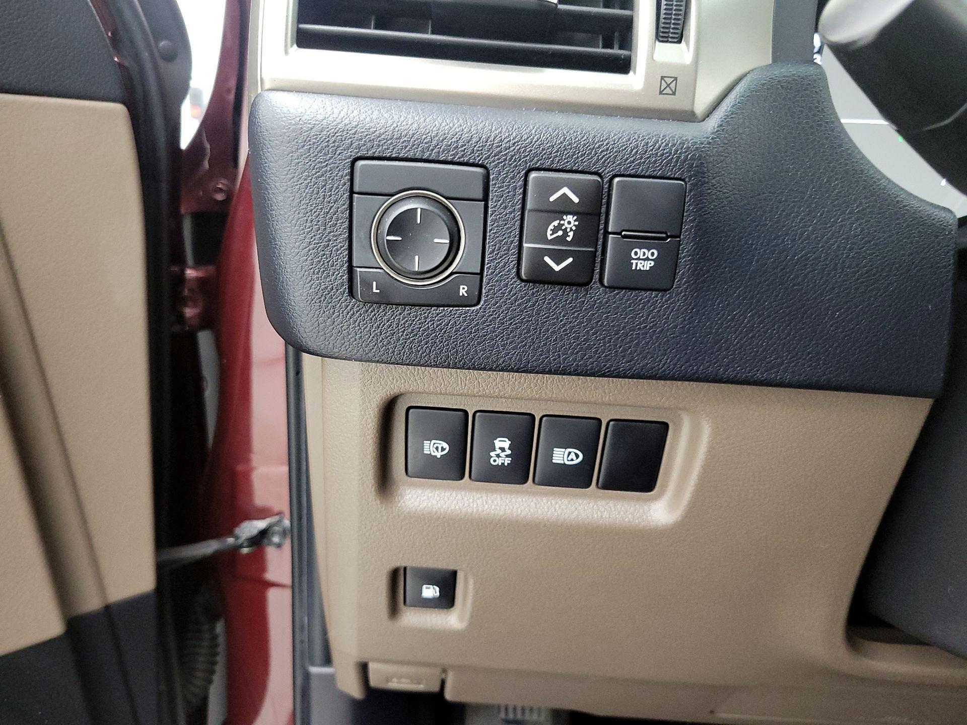 Thumbnail: 2020 Lexus GX - 13