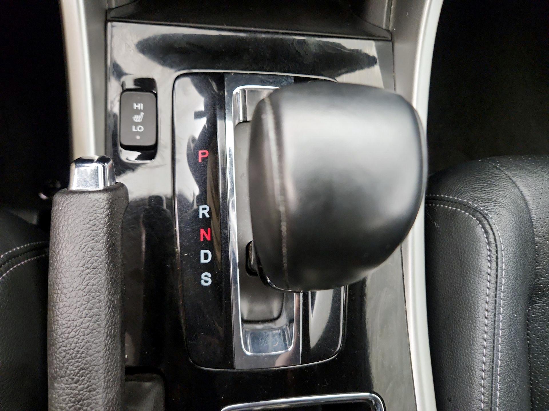 Thumbnail: 2016 Honda Accord - 18