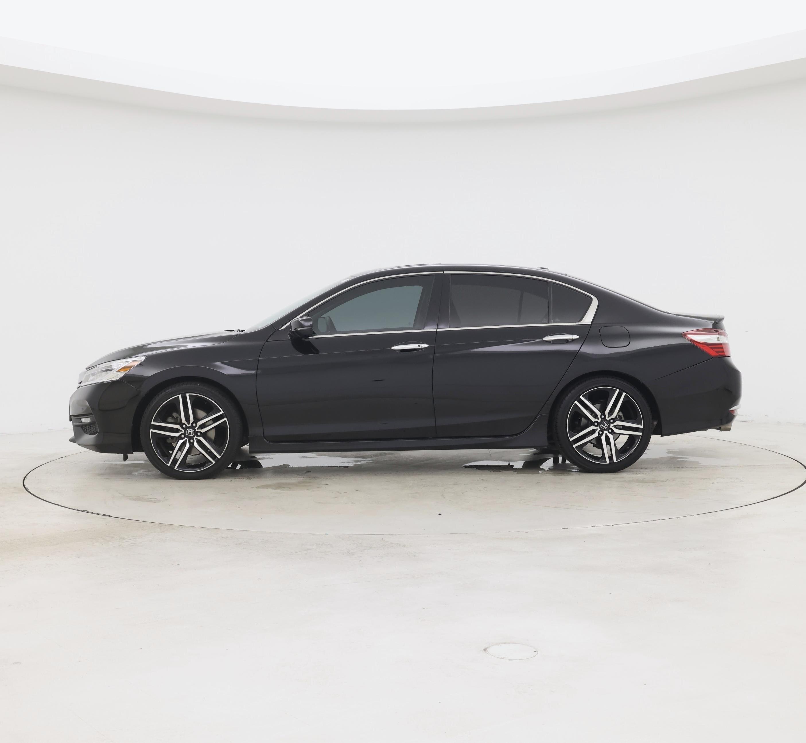 Thumbnail: 2016 Honda Accord - 3