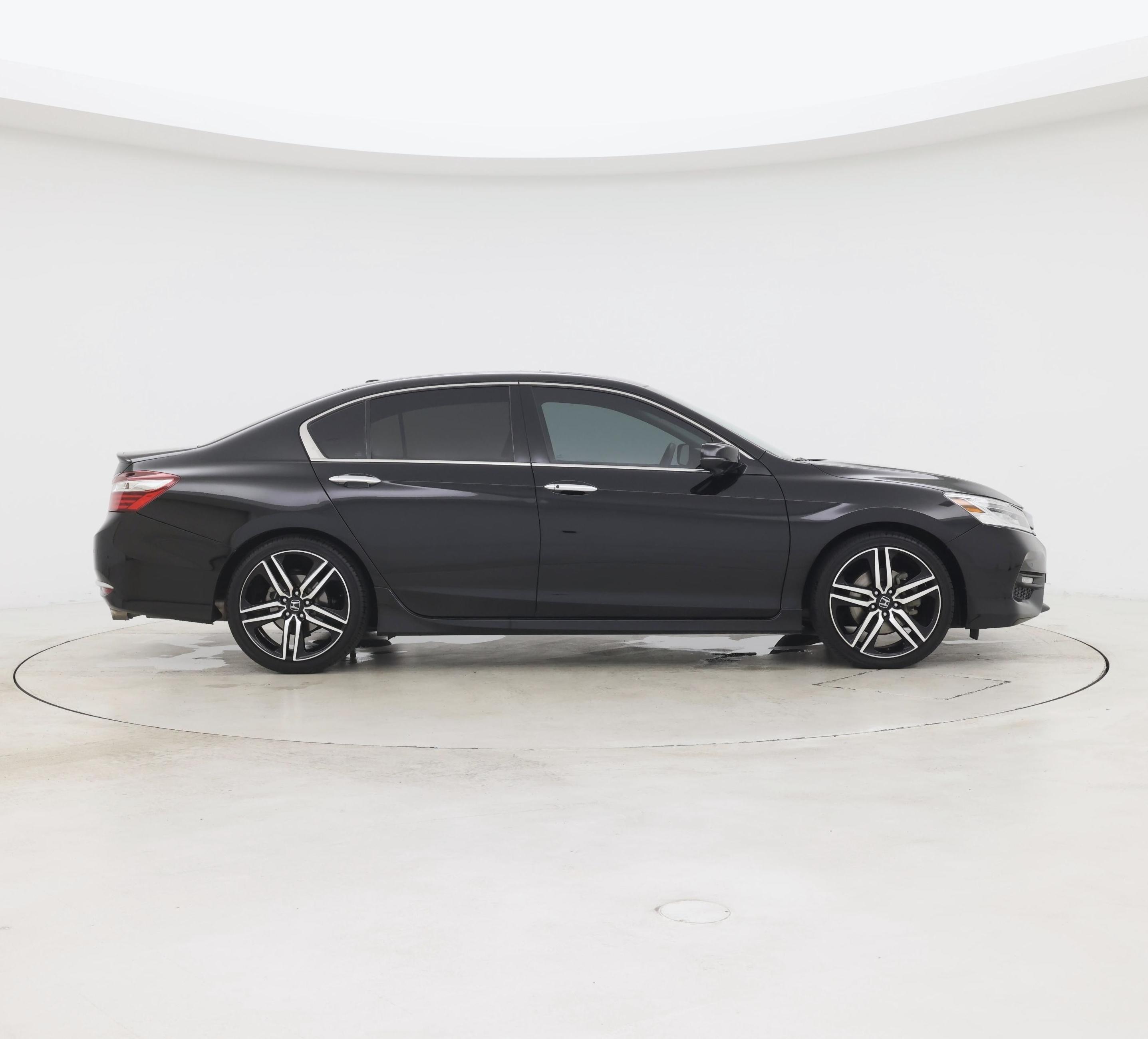 Thumbnail: 2016 Honda Accord - 7