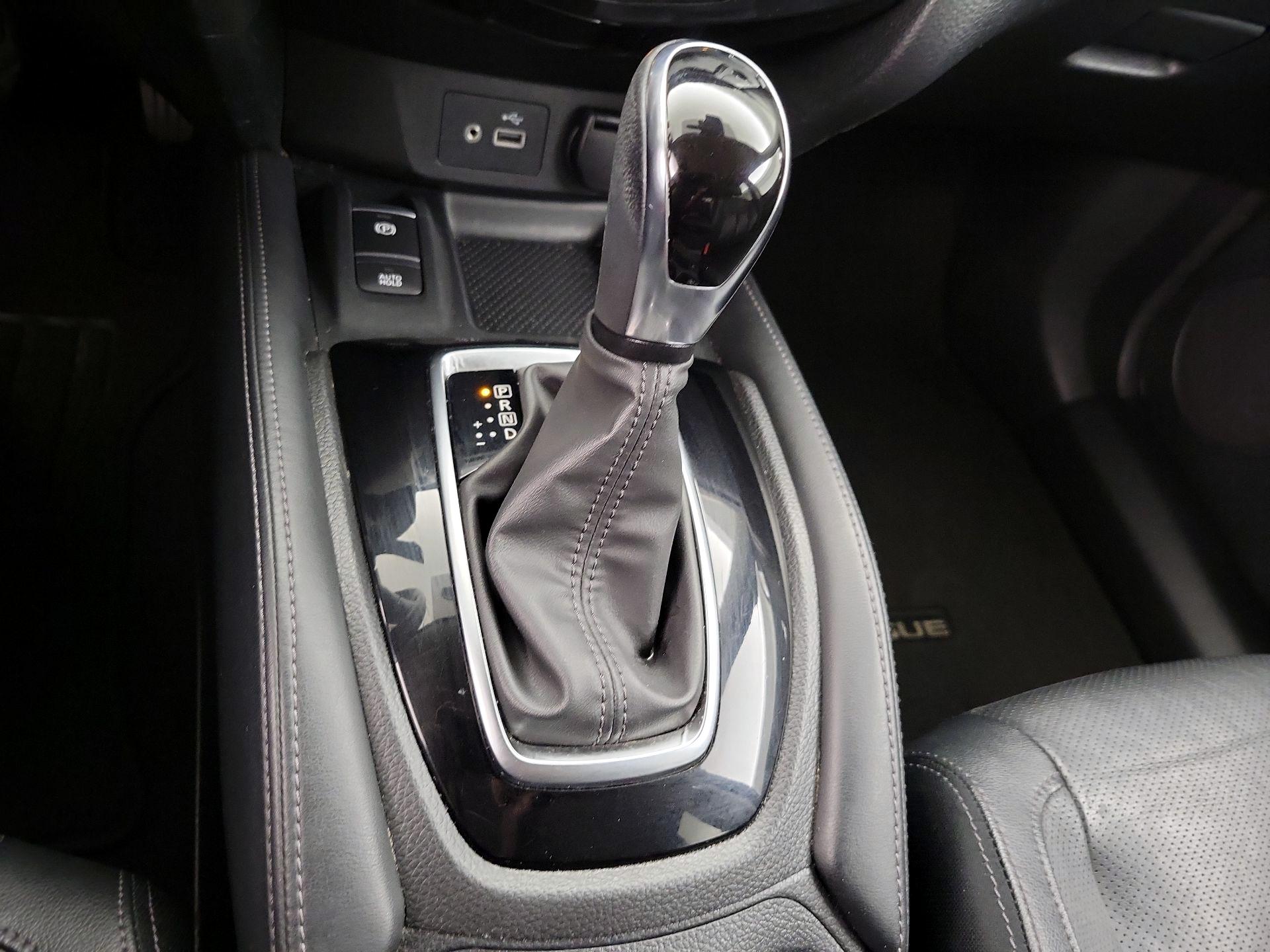 Thumbnail: 2019 Nissan Rogue - 18