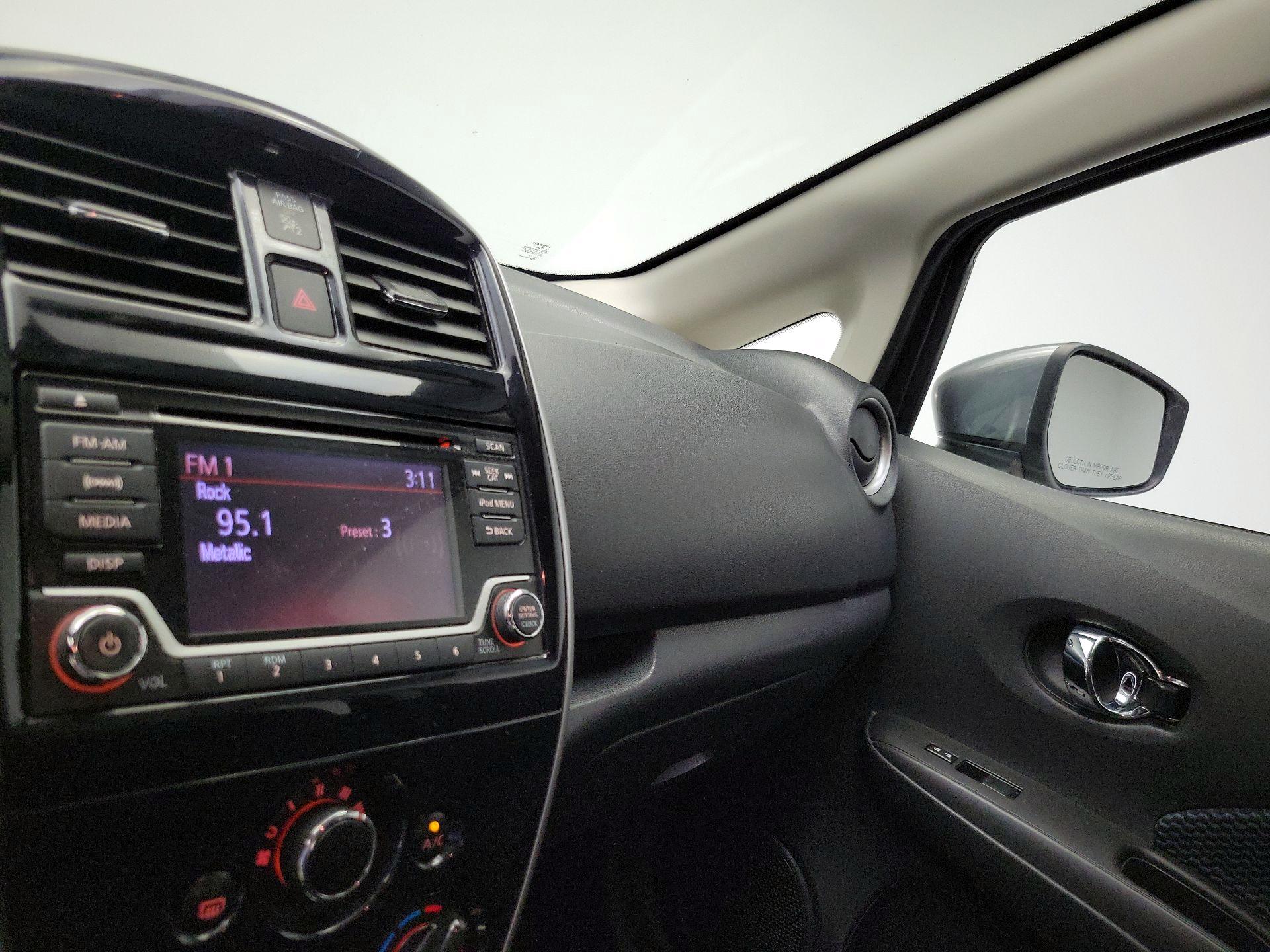 Thumbnail: 2017 Nissan Versa Note - 15