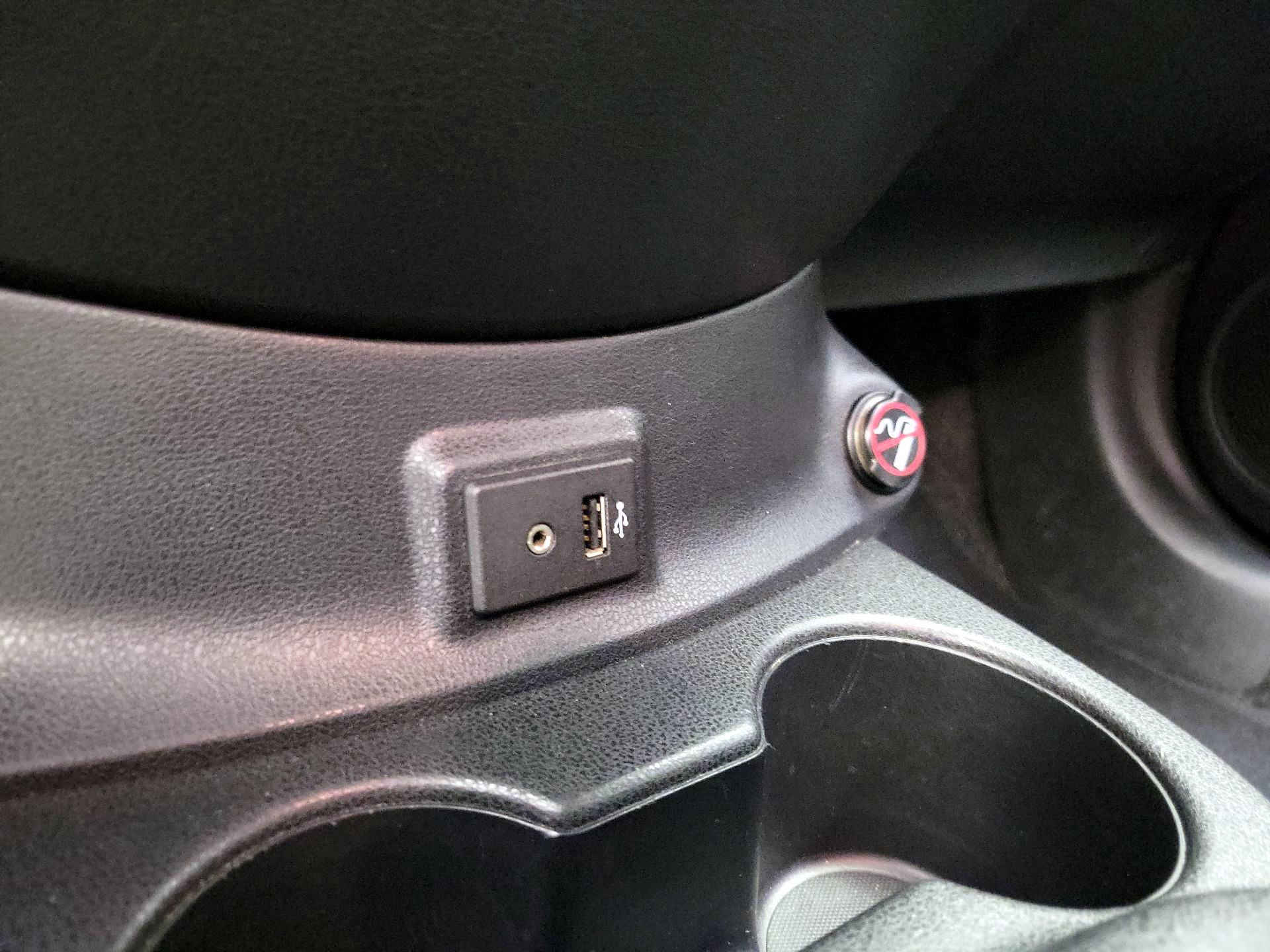 Thumbnail: 2017 Nissan Versa Note - 18