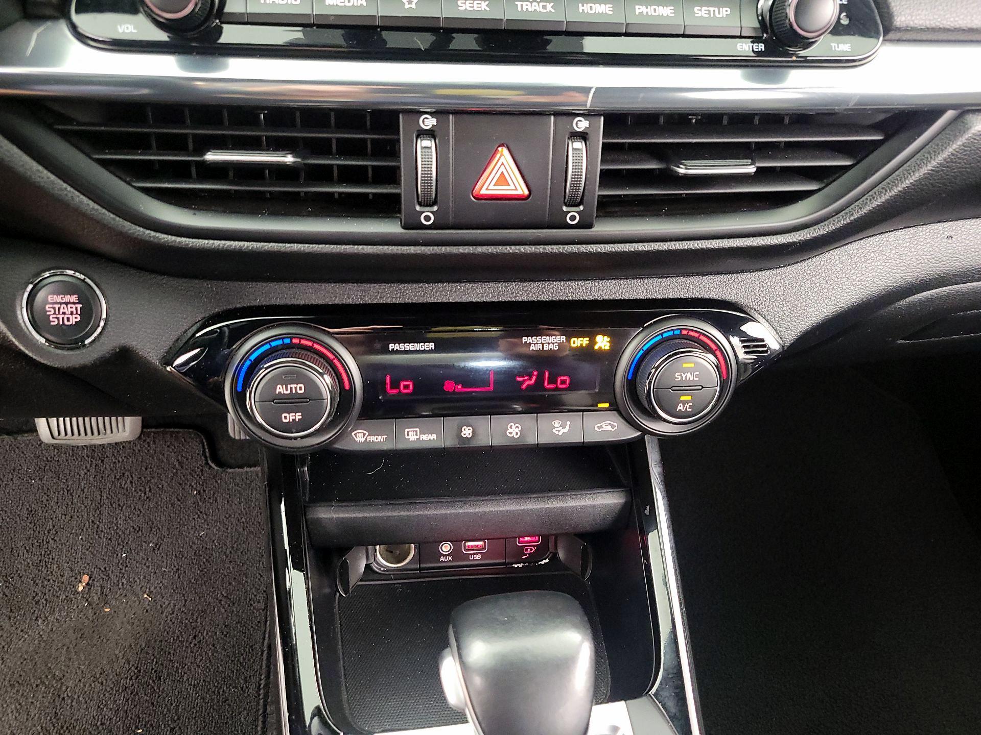 Thumbnail: 2019 Kia Forte - 16