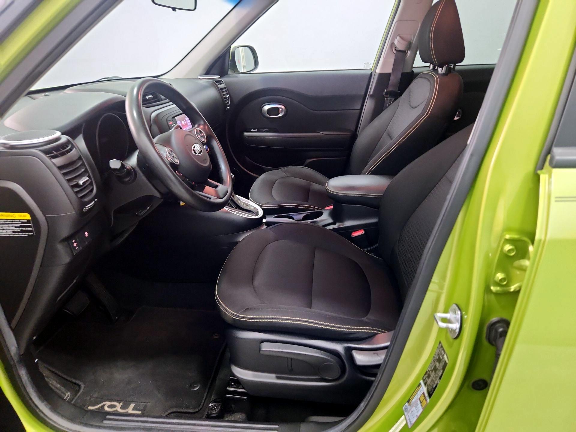 Thumbnail: 2015 Kia Soul - 11