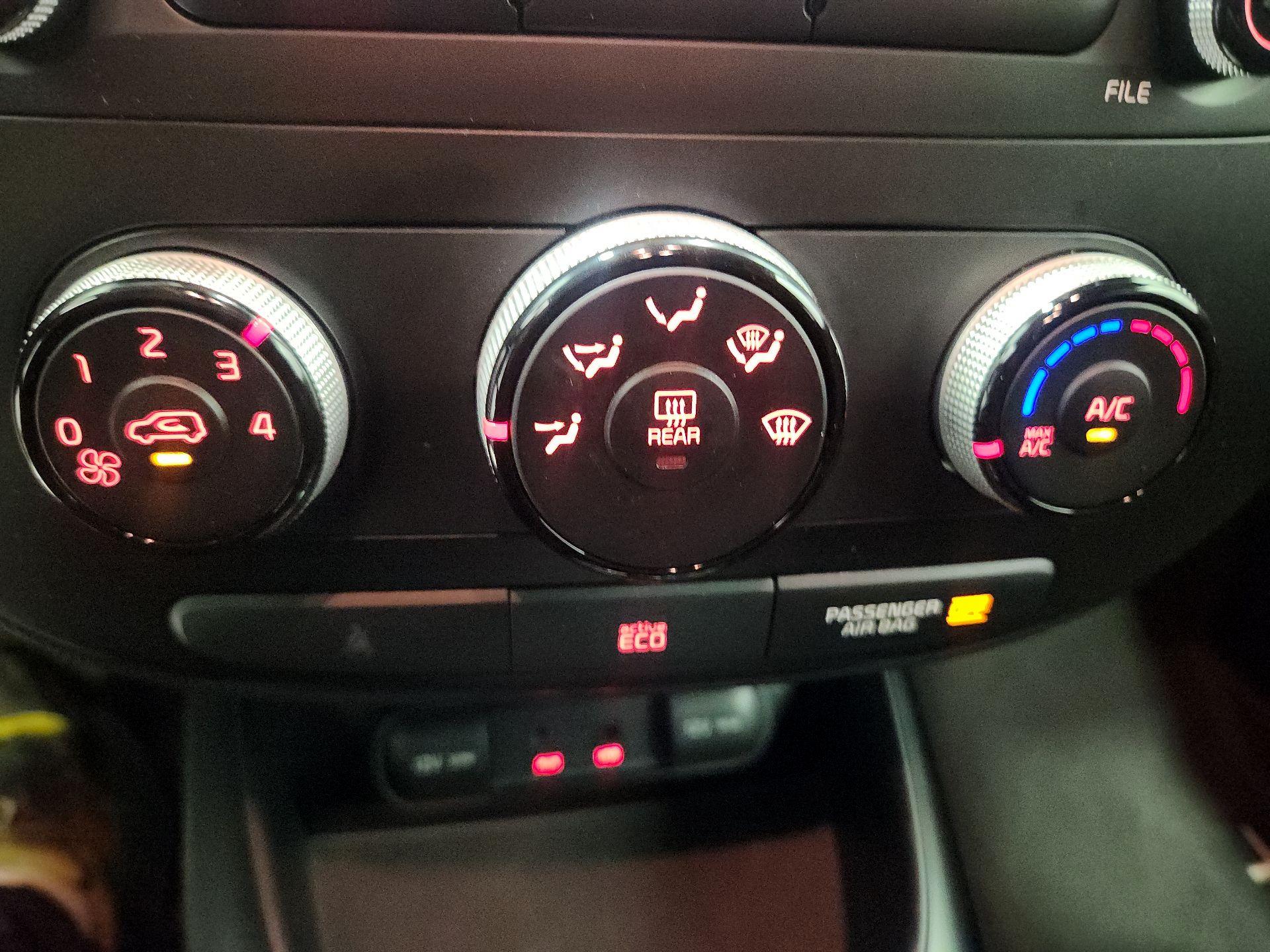 Thumbnail: 2015 Kia Soul - 15