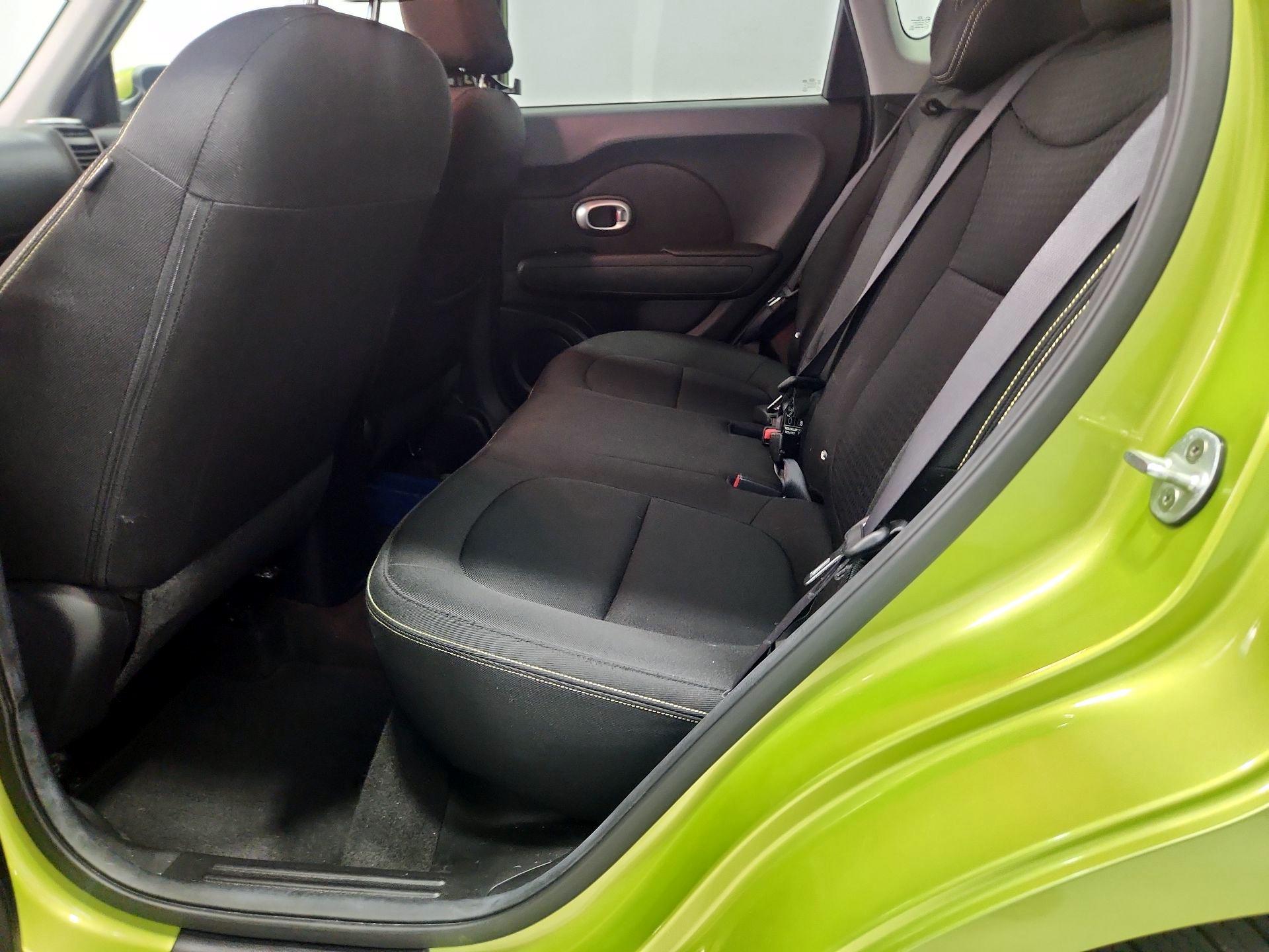 Thumbnail: 2015 Kia Soul - 18