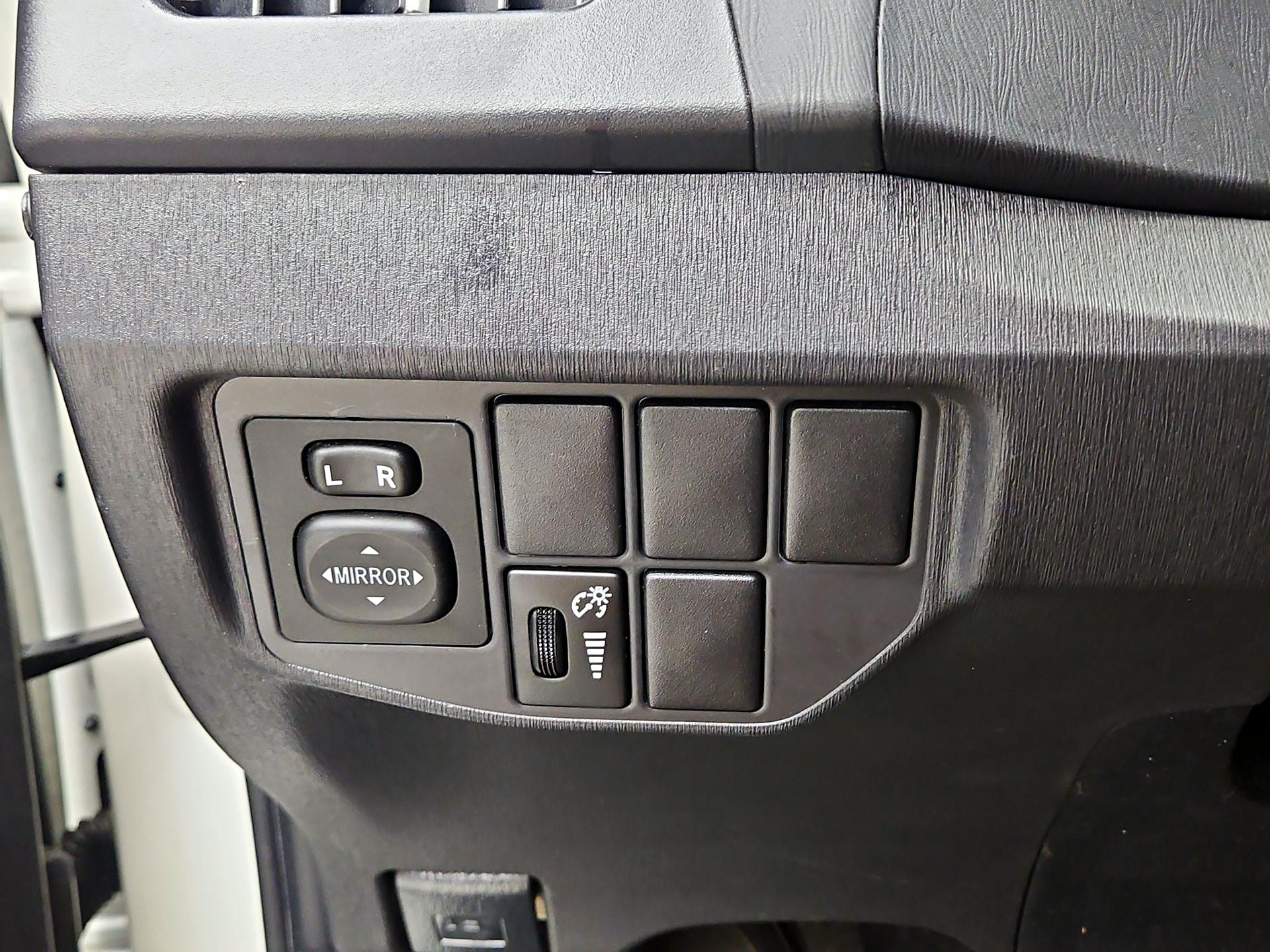 Thumbnail: 2015 Toyota Prius - 13